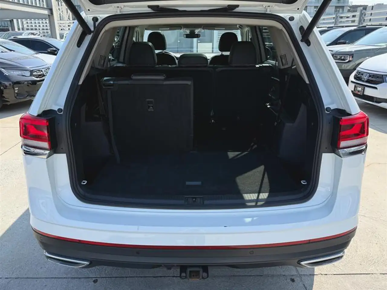 Volkswagen Atlas photo Volkswagen Atlas