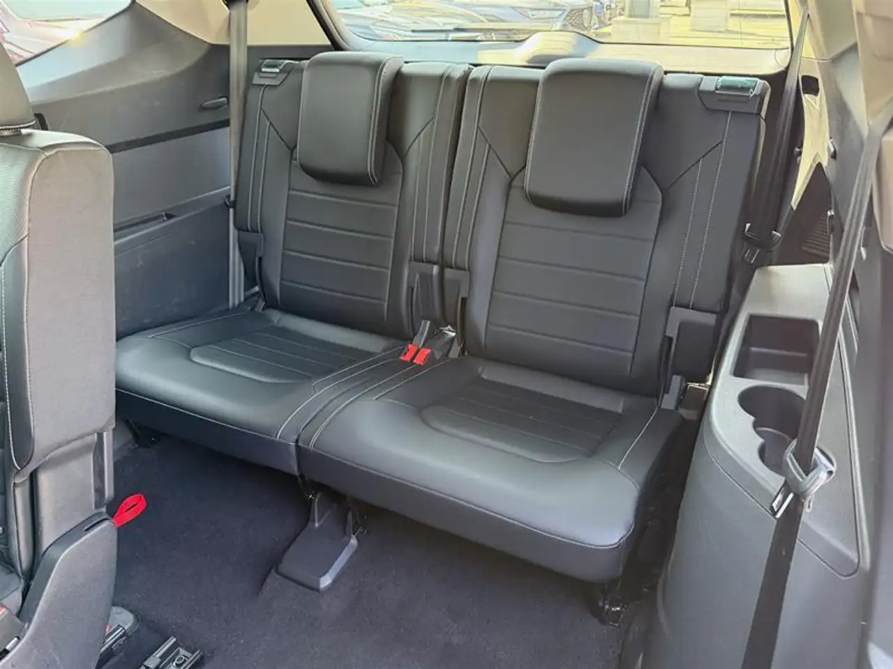 Volkswagen Atlas photo Volkswagen Atlas