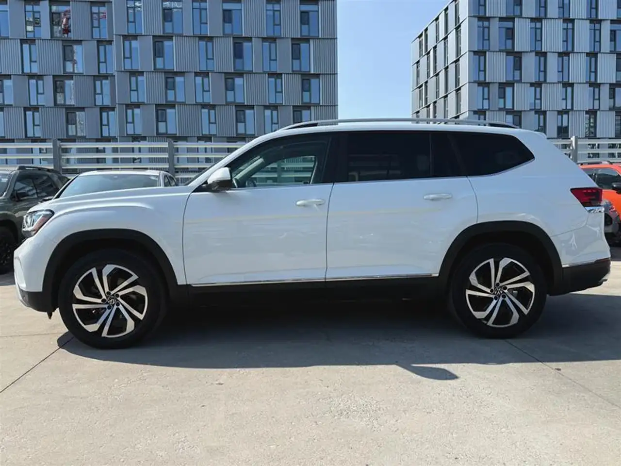 Volkswagen Atlas photo Volkswagen Atlas