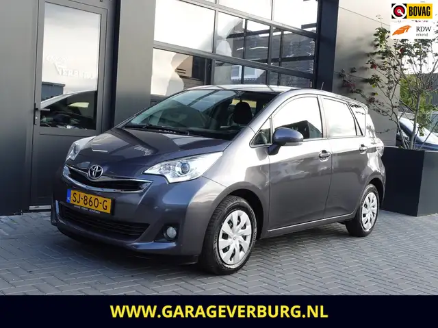 Toyota Verso-S 1.3 VVT-i (Airco,Camera,Trekhaak) -- 46.545 Km --