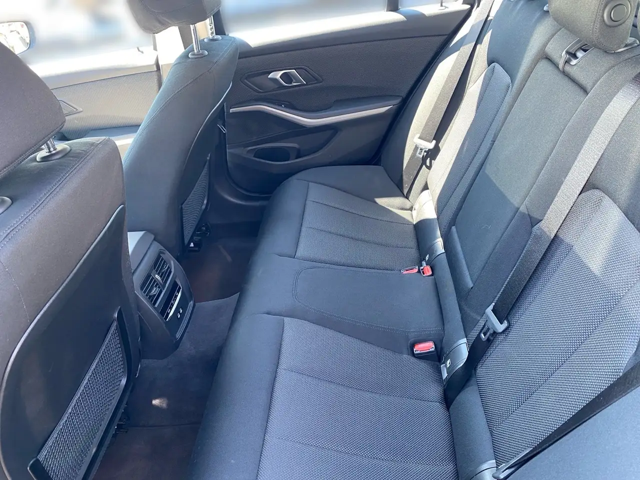 BMW 330 e Touring Advantage DAB LED WLAN Tempomat 11