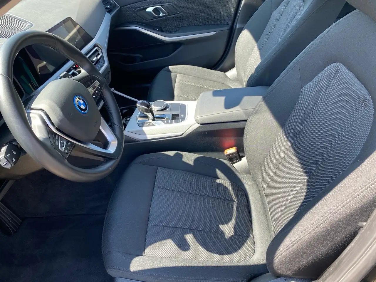 BMW 330 e Touring Advantage DAB LED WLAN Tempomat 7