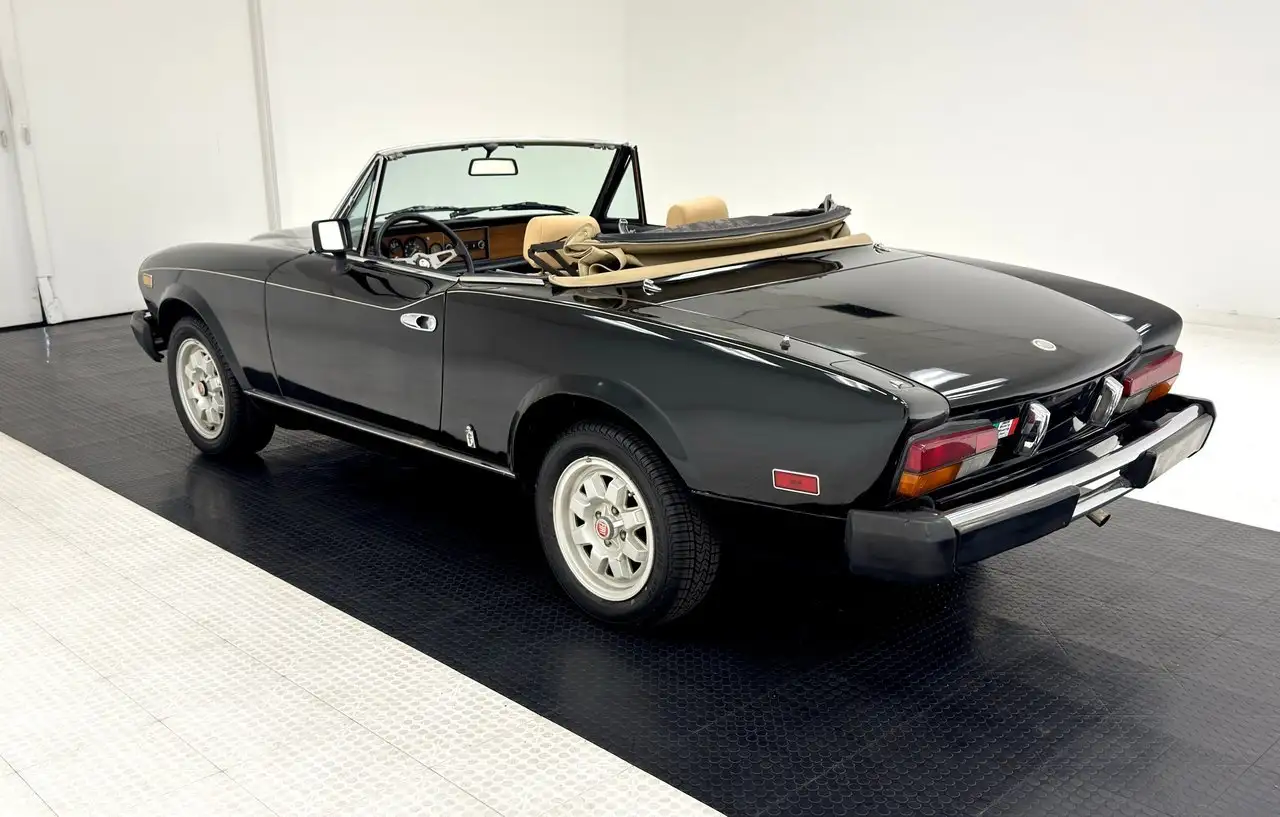 Fiat Spyder Convertible, foto 6
