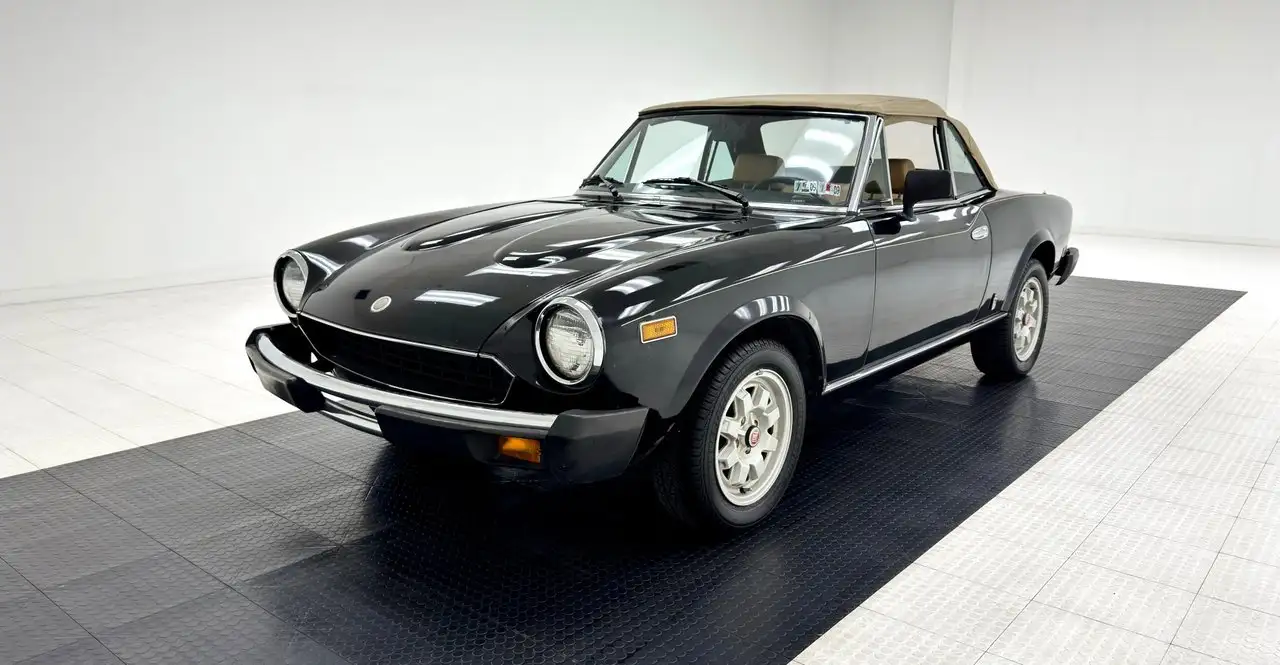 Fiat Spyder Convertible, foto 1