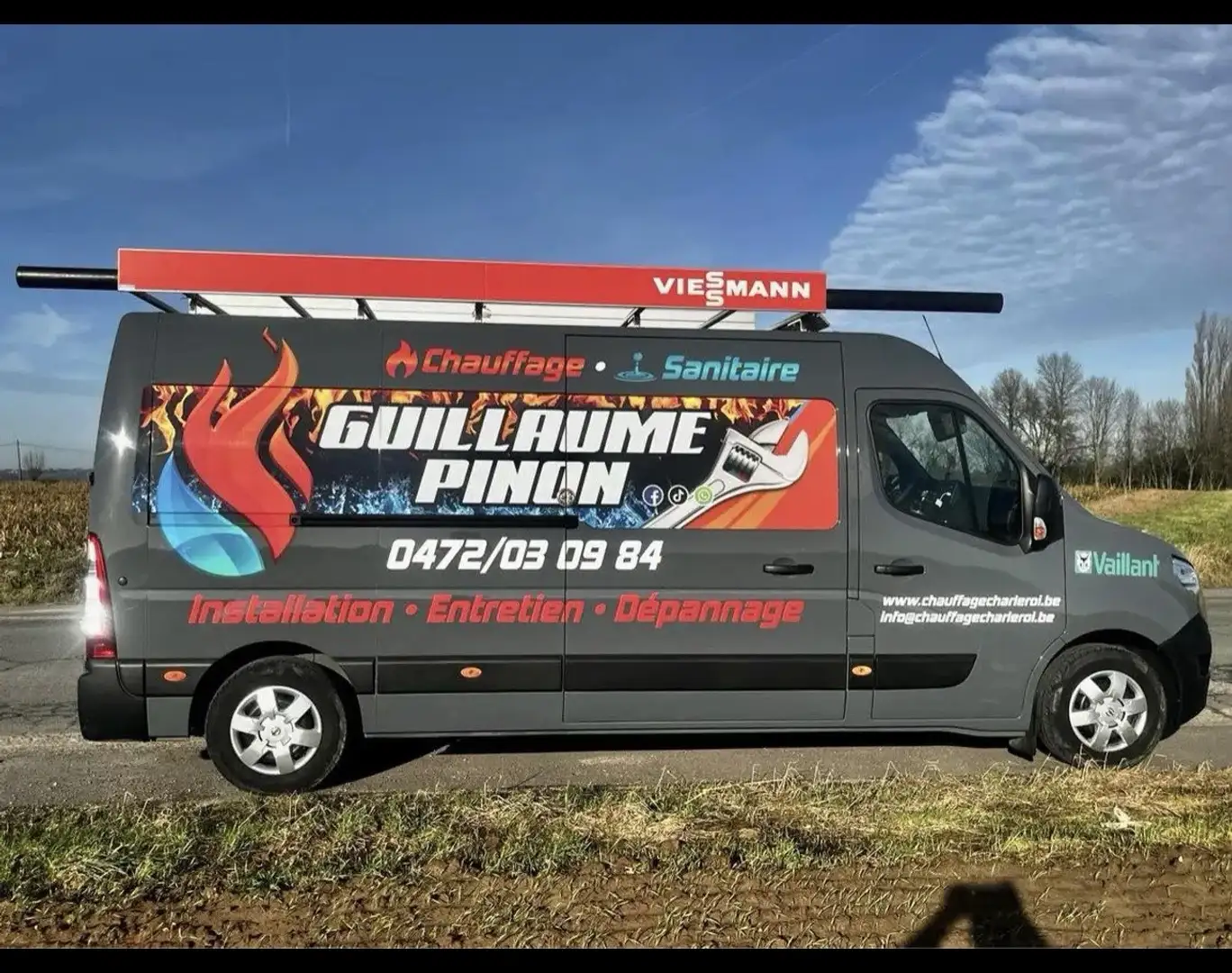 Opel 2.3 dCi 35 L3H1 RWD Acenta S/S (EUVI-E) - 1