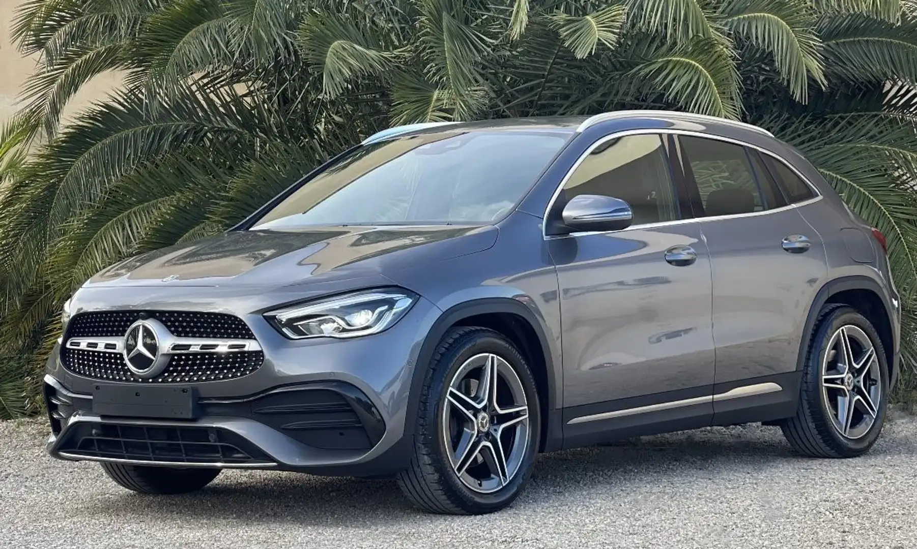 Mercedes-Benz GLA 200 200 d Automatic Premium Gris - 2