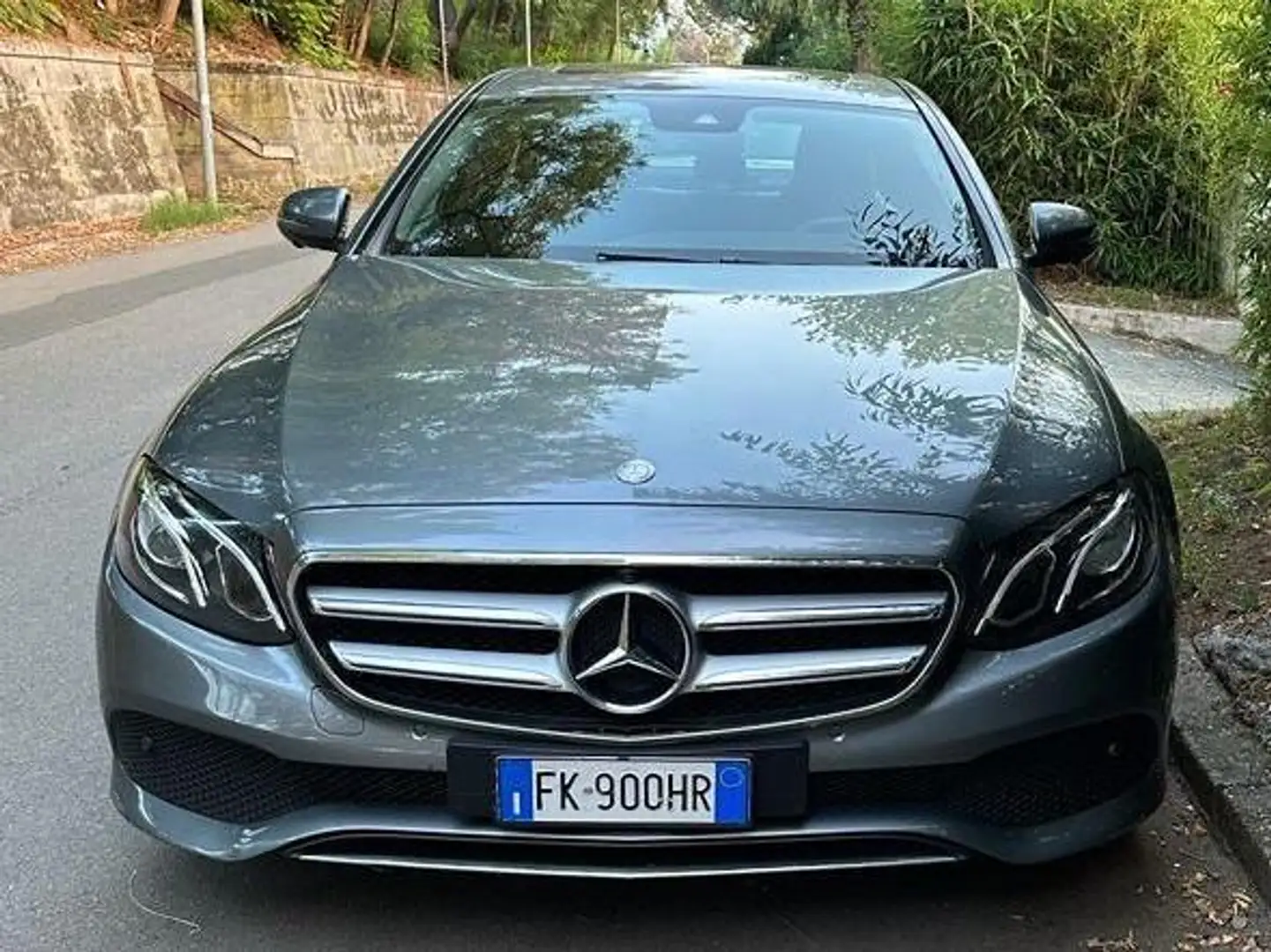 Mercedes-Benz 220 Srebrny - 1
