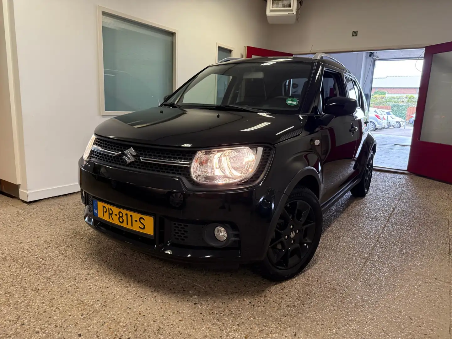 Suzuki Ignis 1.2 Select |Navi | All season| NL Zwart - 2