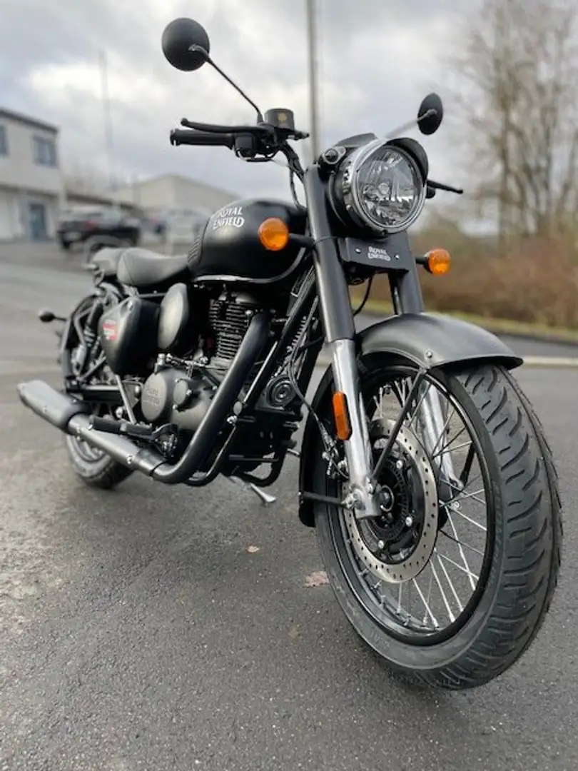 Royal Enfield Classic 350 - Stealth black - 1te Hand - erst 780 km crna - 1