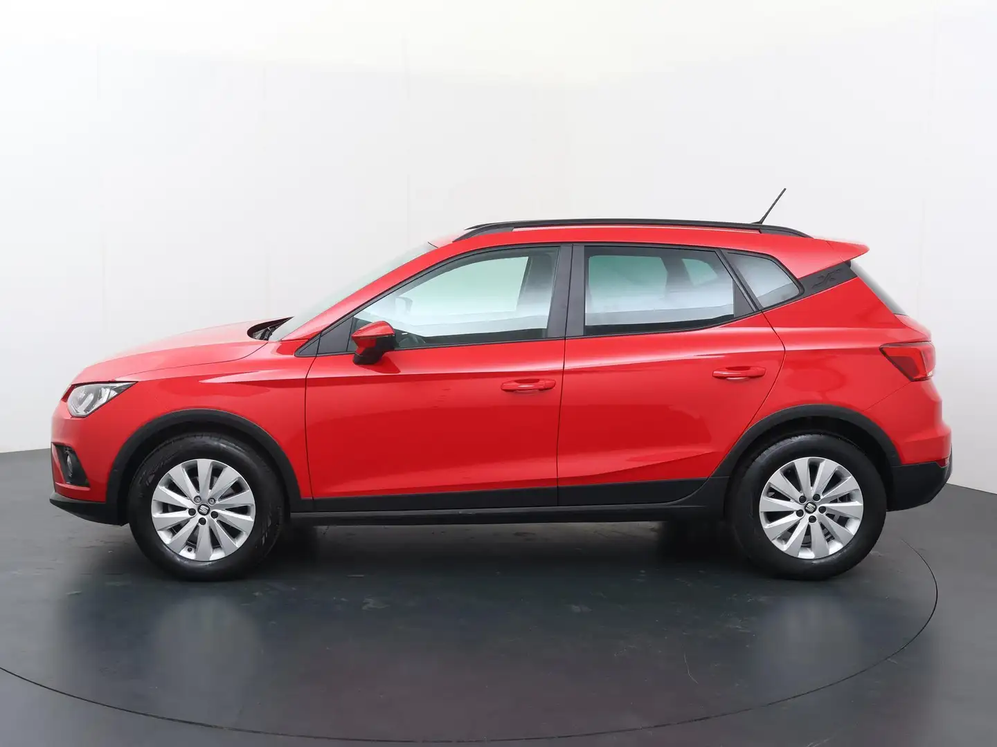 SEAT Arona 1.0 TSI Style Business Intense | 95 PK | Navigatie Rojo - 2