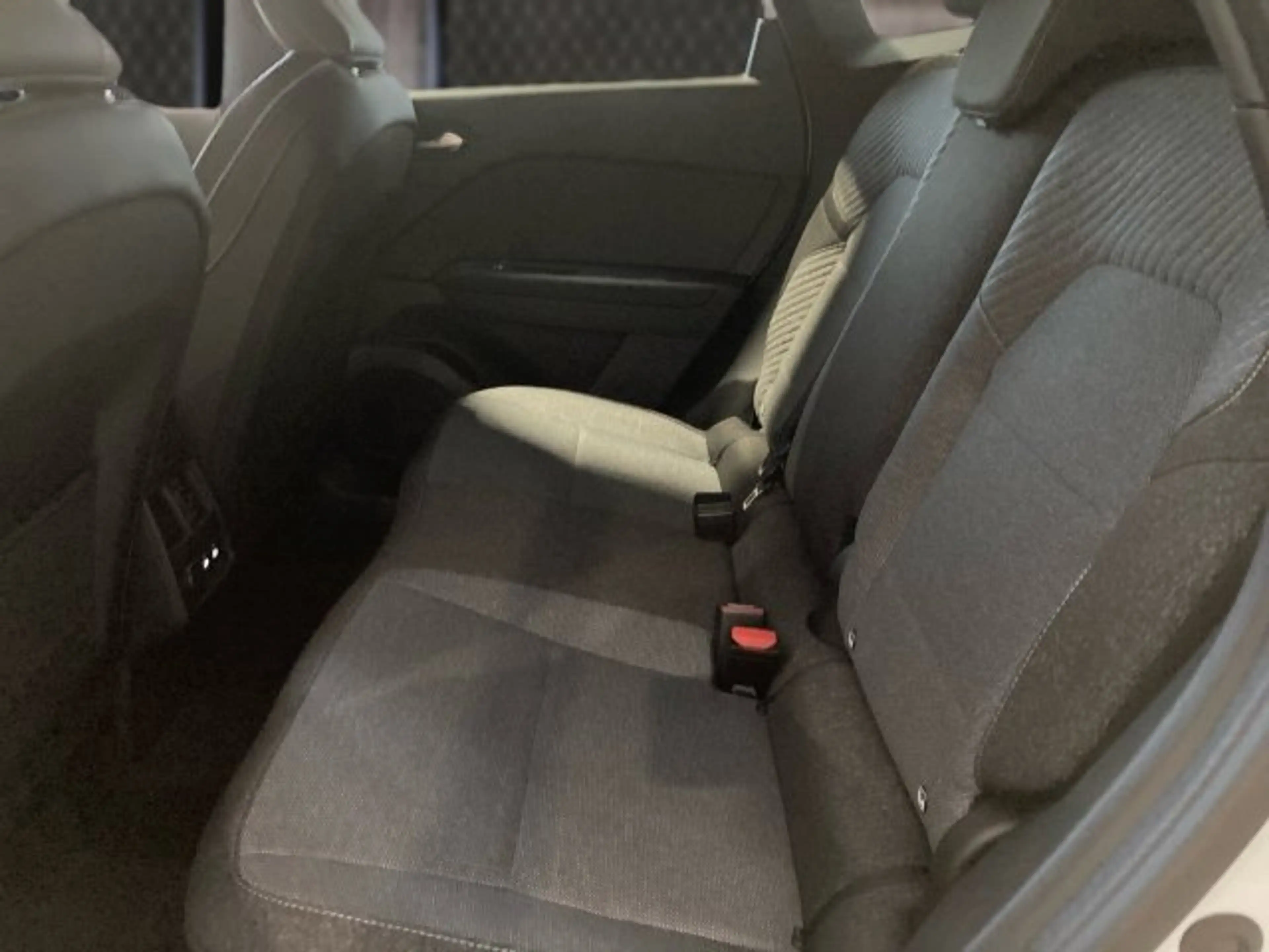 Mitsubishi Grandis 1,3 Petrol Intense S+C+T 26 — photo 9