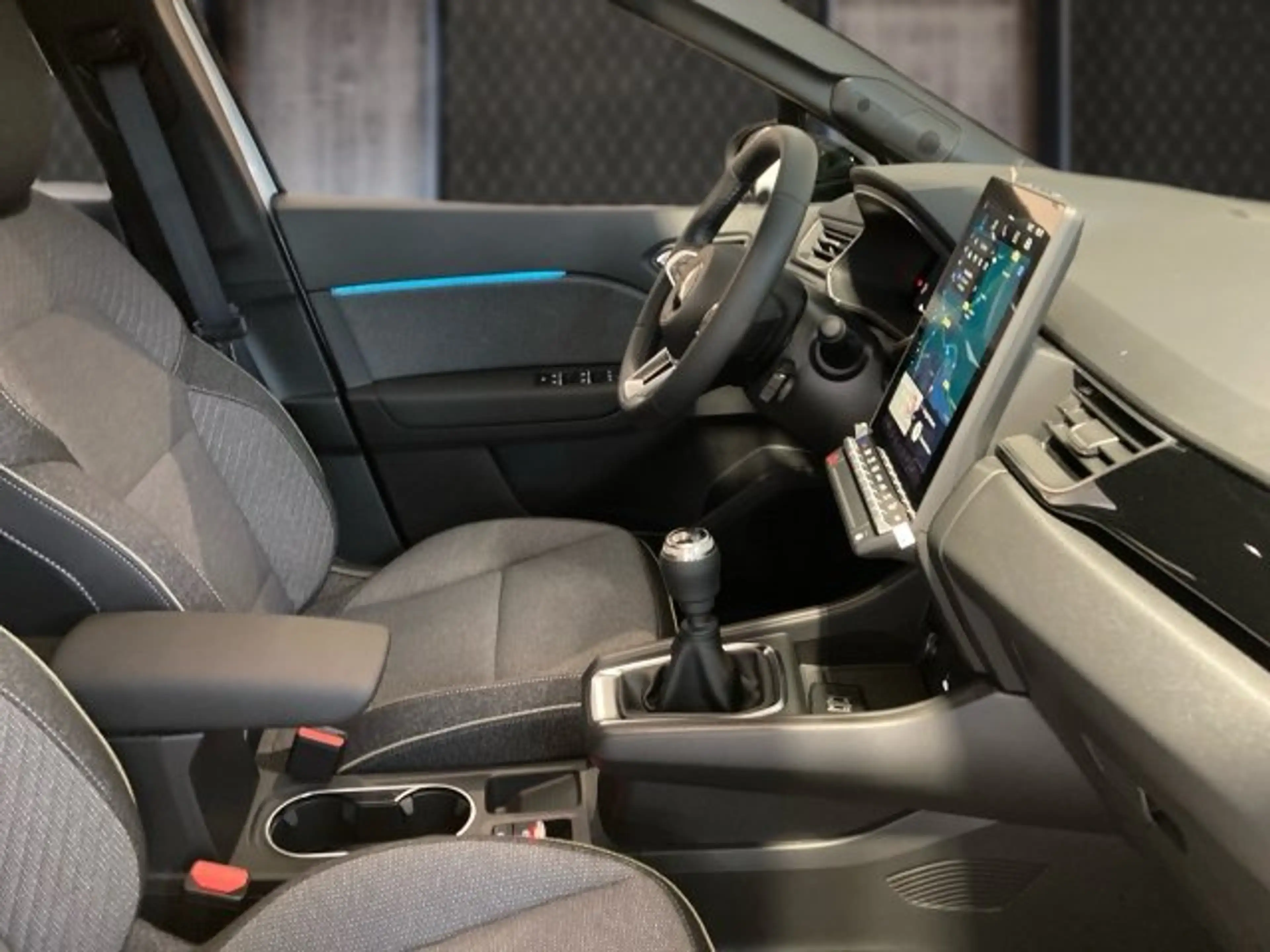 Mitsubishi Grandis 1,3 Petrol Intense S+C+T 26 — photo 6