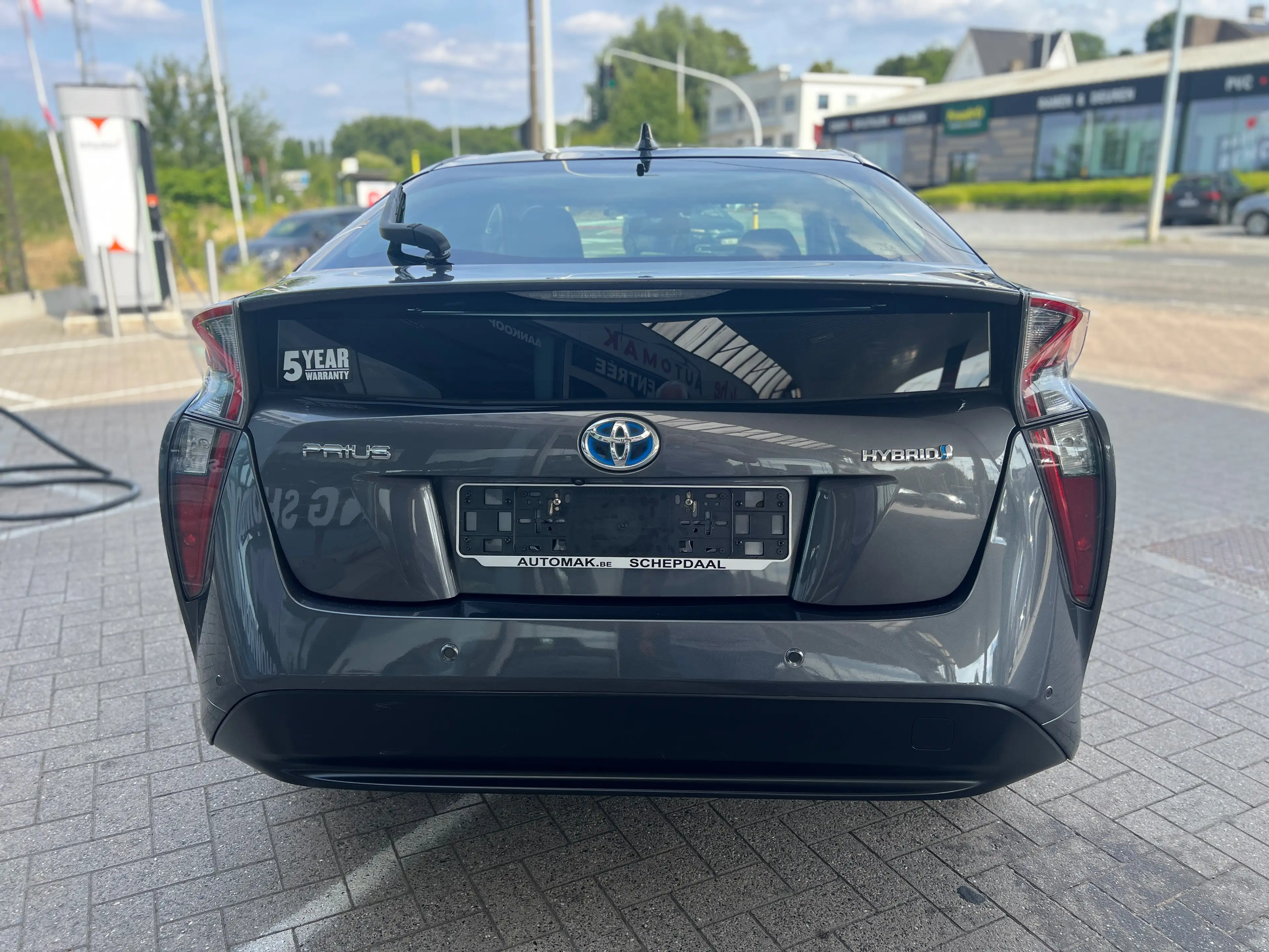 Toyota Prius Prius Hybrid 1.8i VVT-i Lounge CVT — photo 4