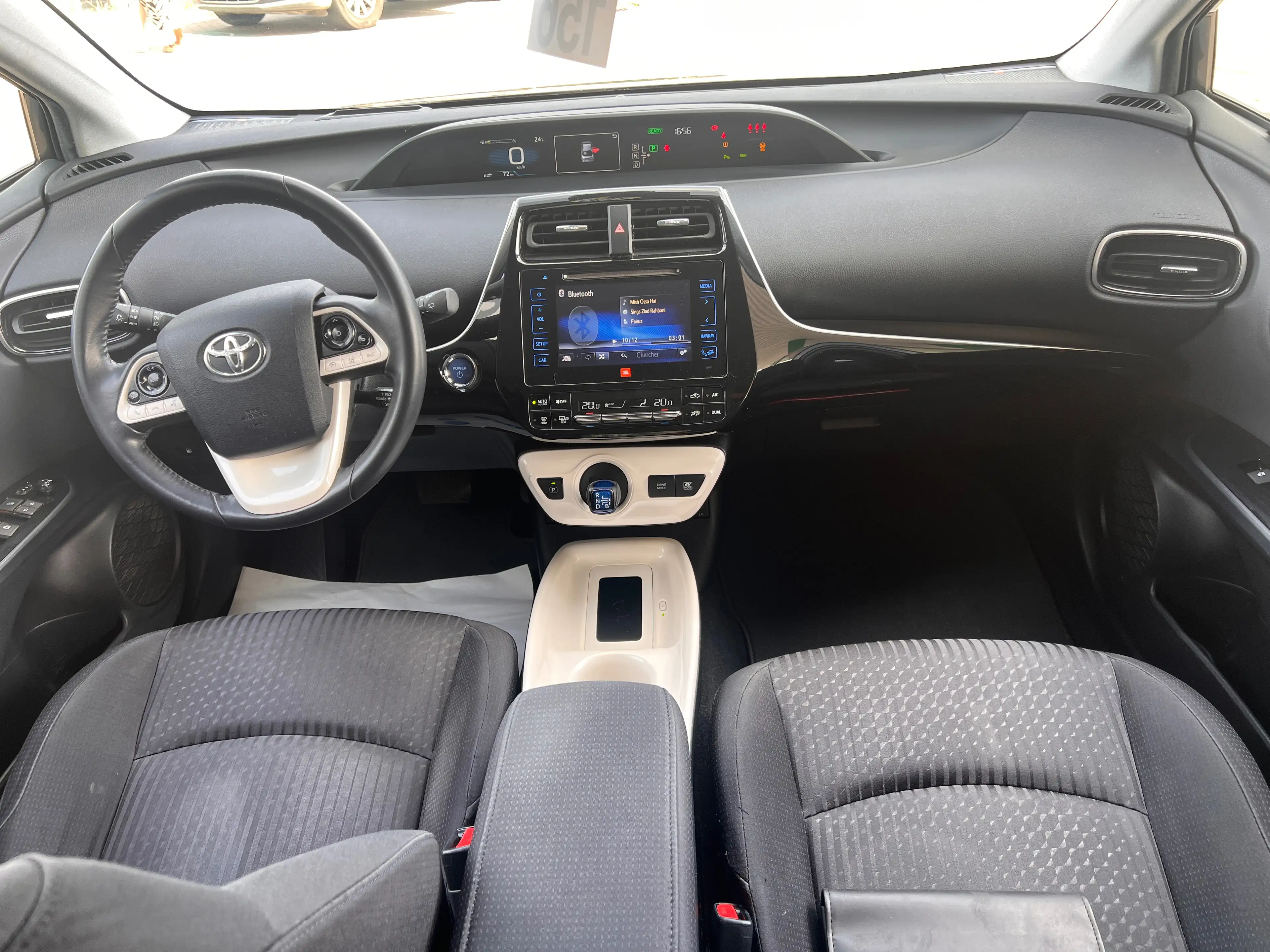Toyota Prius Prius Hybrid 1.8i VVT-i Lounge CVT — photo 8