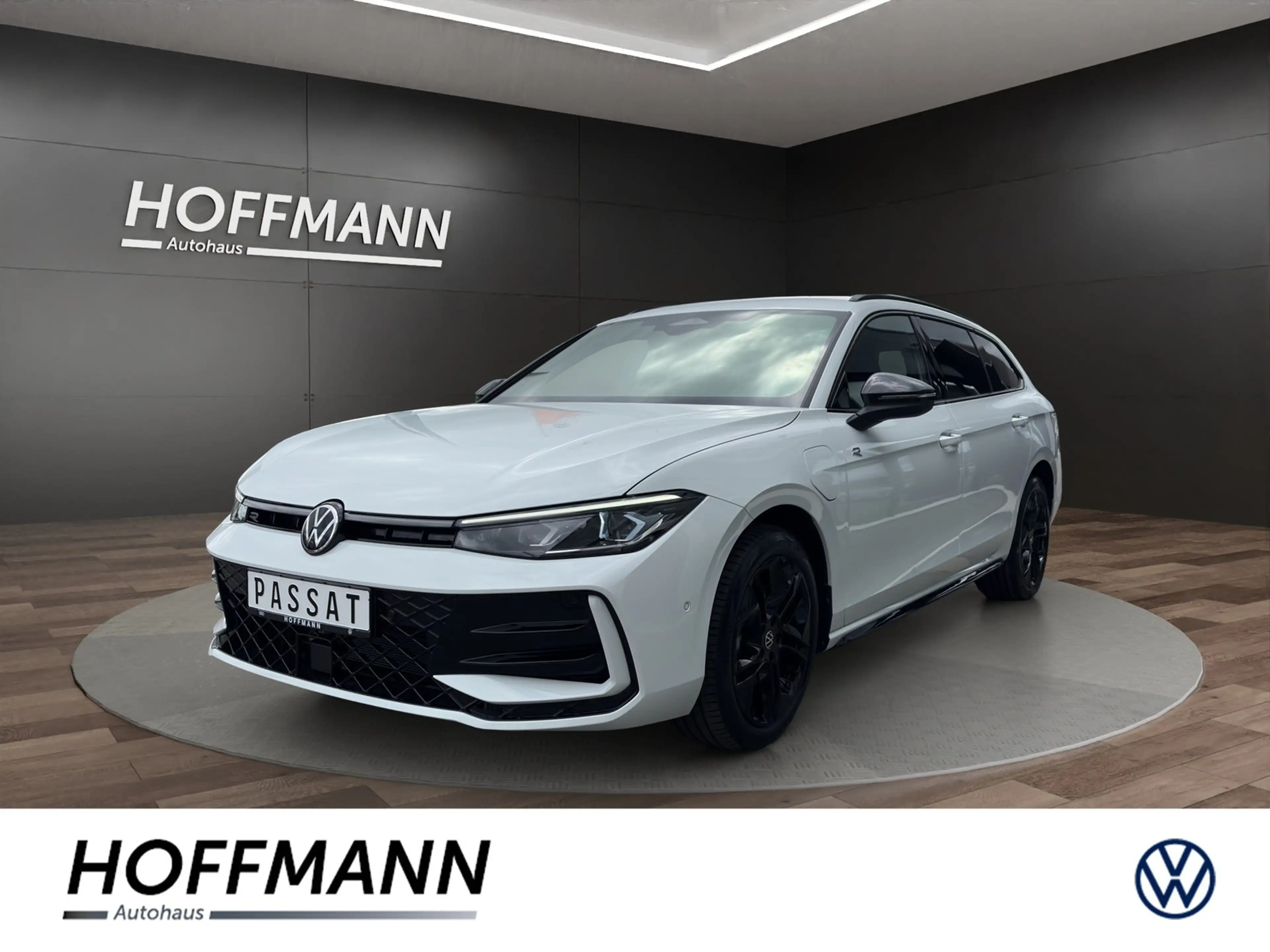 Volkswagen Passat Variant 1.5 TSI eHybrid R-Line DSG AHK+DCC+Keyless