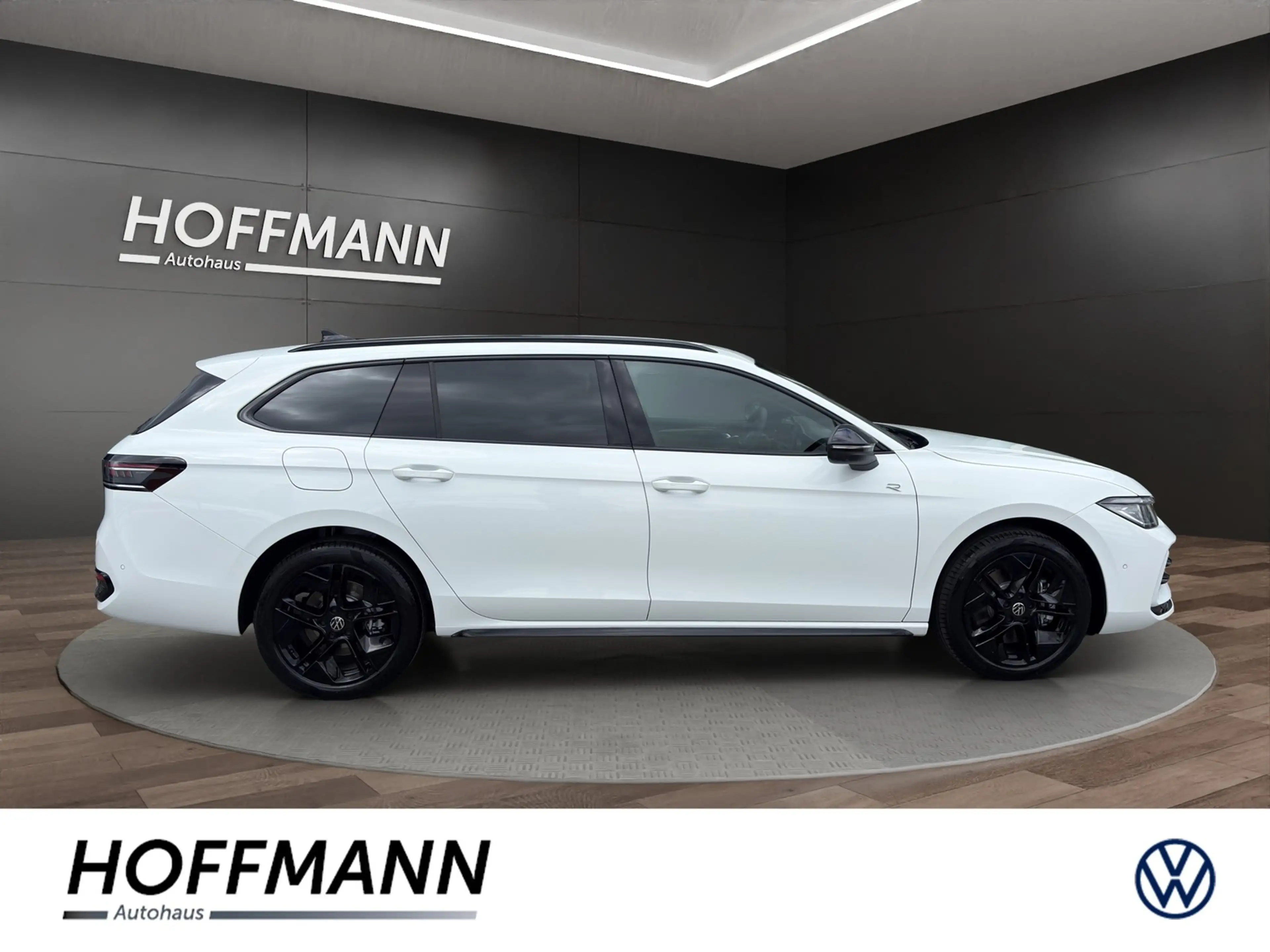 Volkswagen Passat Variant 1.5 TSI eHybrid R-Line DSG AHK+DCC+Keyless — photo 5