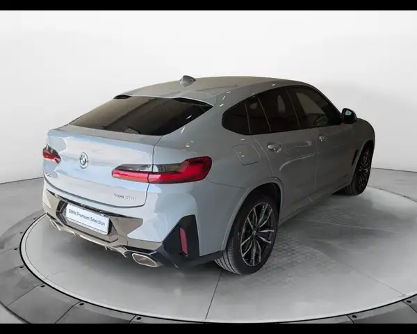 BMW X4 view 6