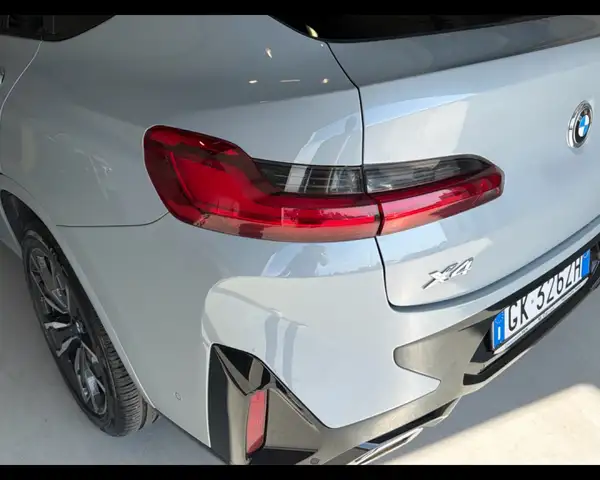 BMW X4 view 12