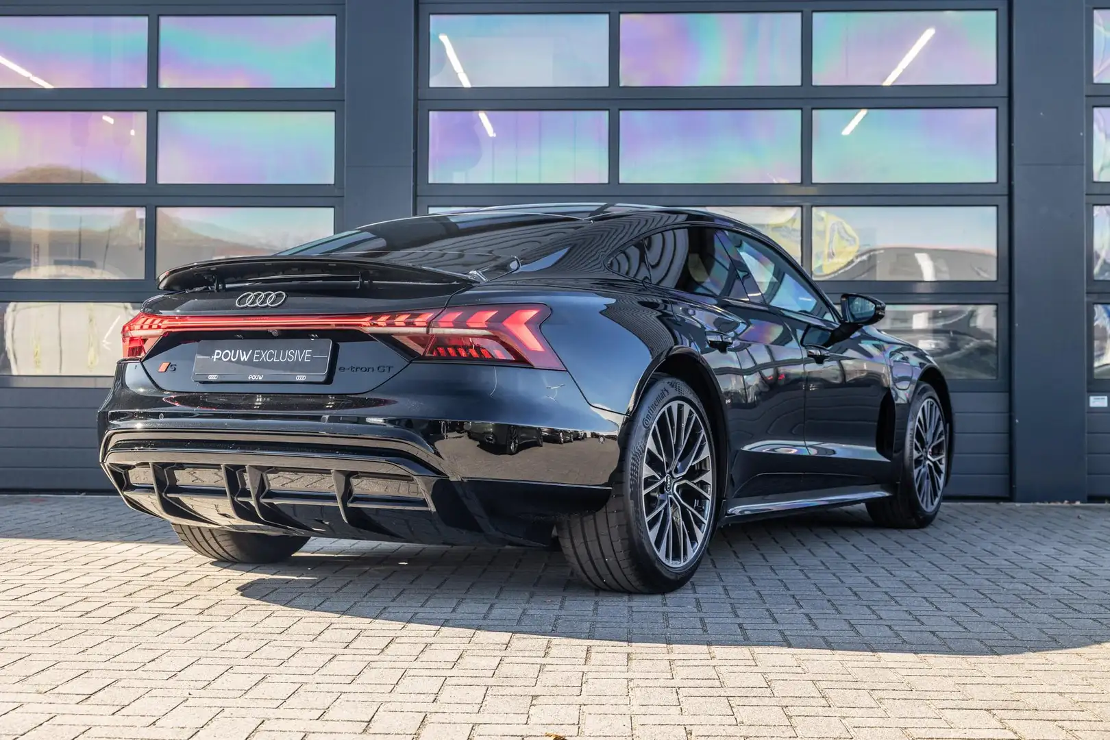 Audi e-tron GT 592pk Audi S e-tron GT 592pk | Vierwielbesturing | Zwart - 2