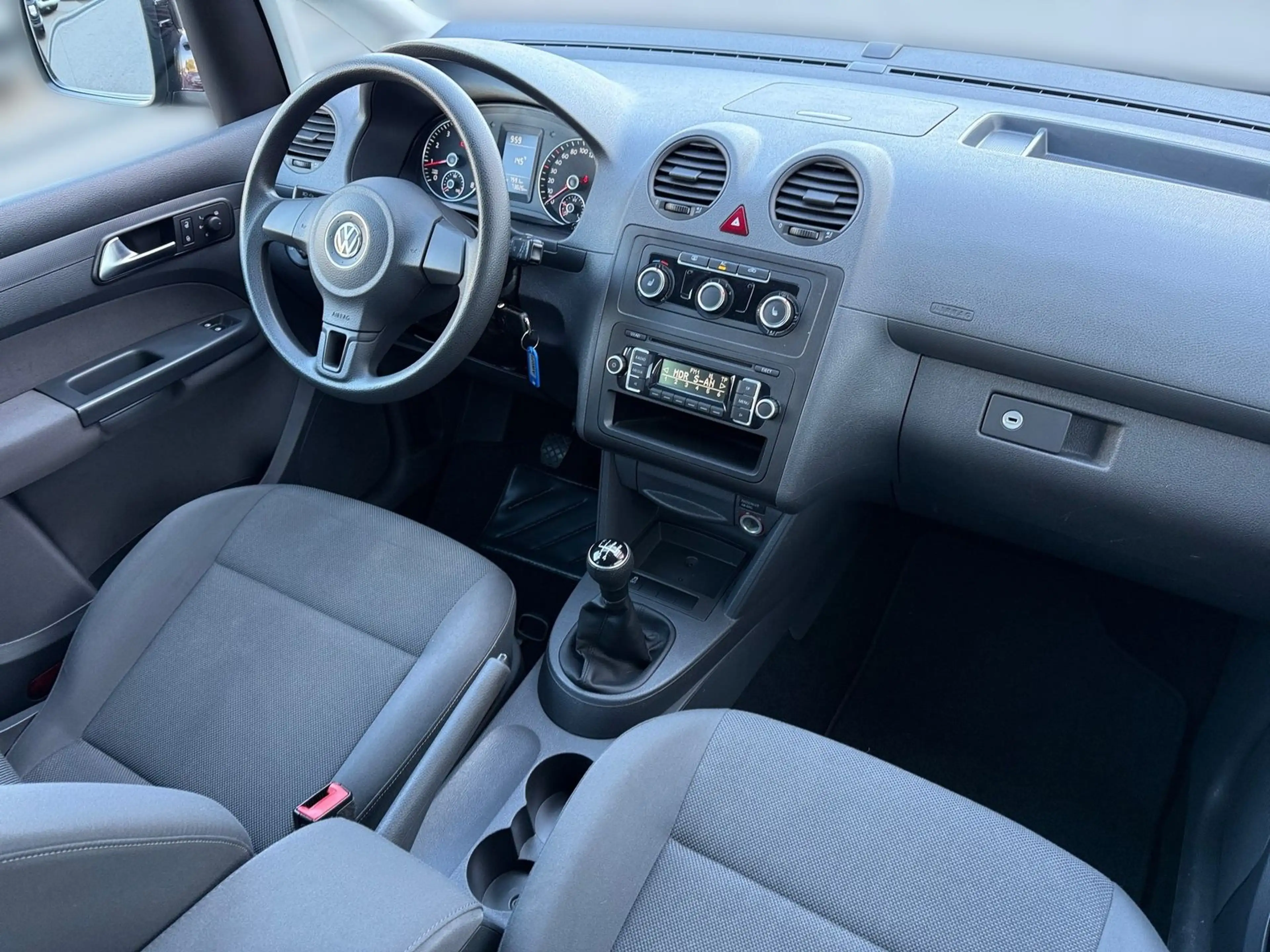 Volkswagen Caddy Kombi 1.2 Comfortline Sitzheizung Klima — photo 14