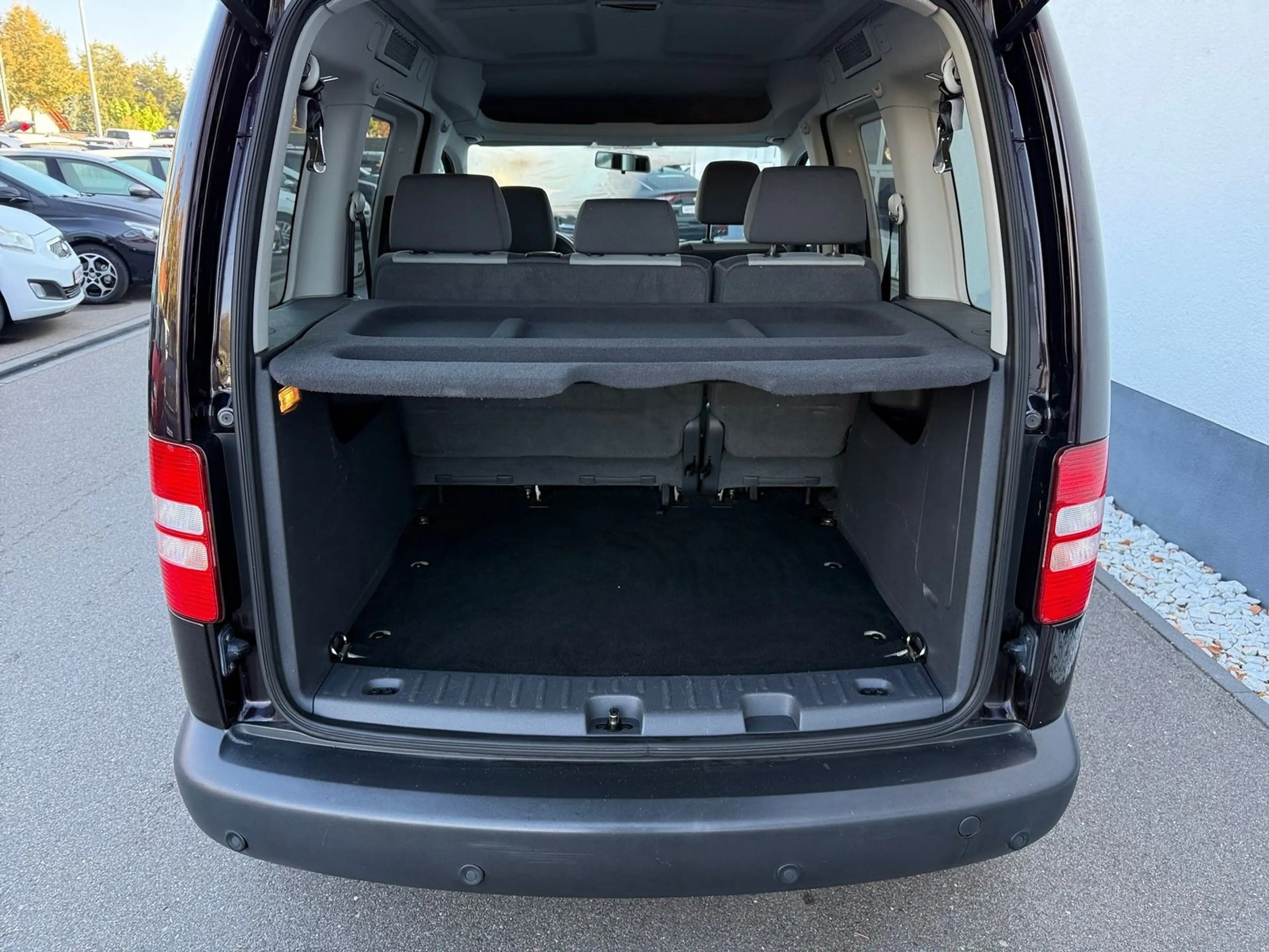 Volkswagen Caddy Kombi 1.2 Comfortline Sitzheizung Klima — photo 9