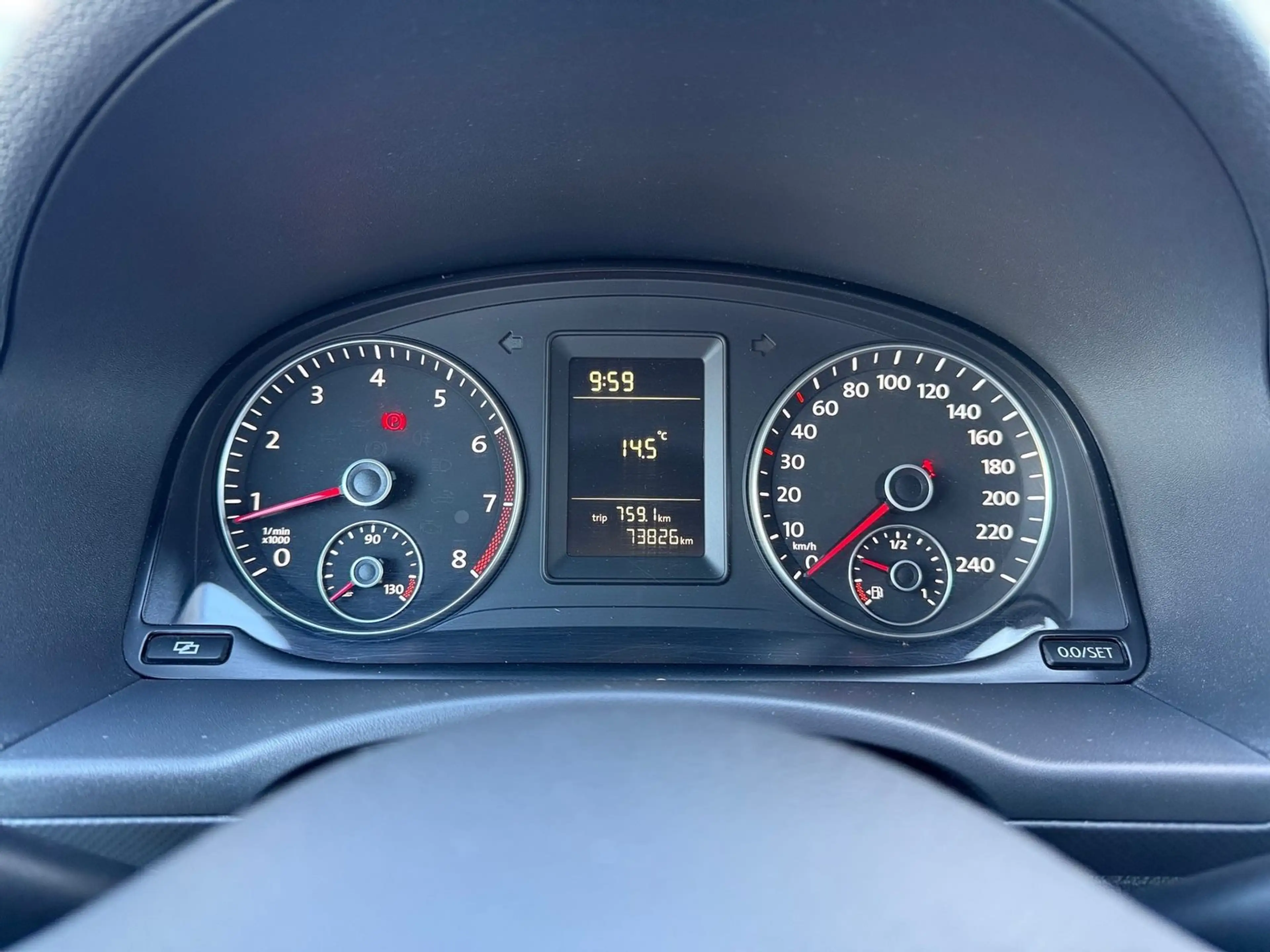 Volkswagen Caddy Kombi 1.2 Comfortline Sitzheizung Klima — photo 11