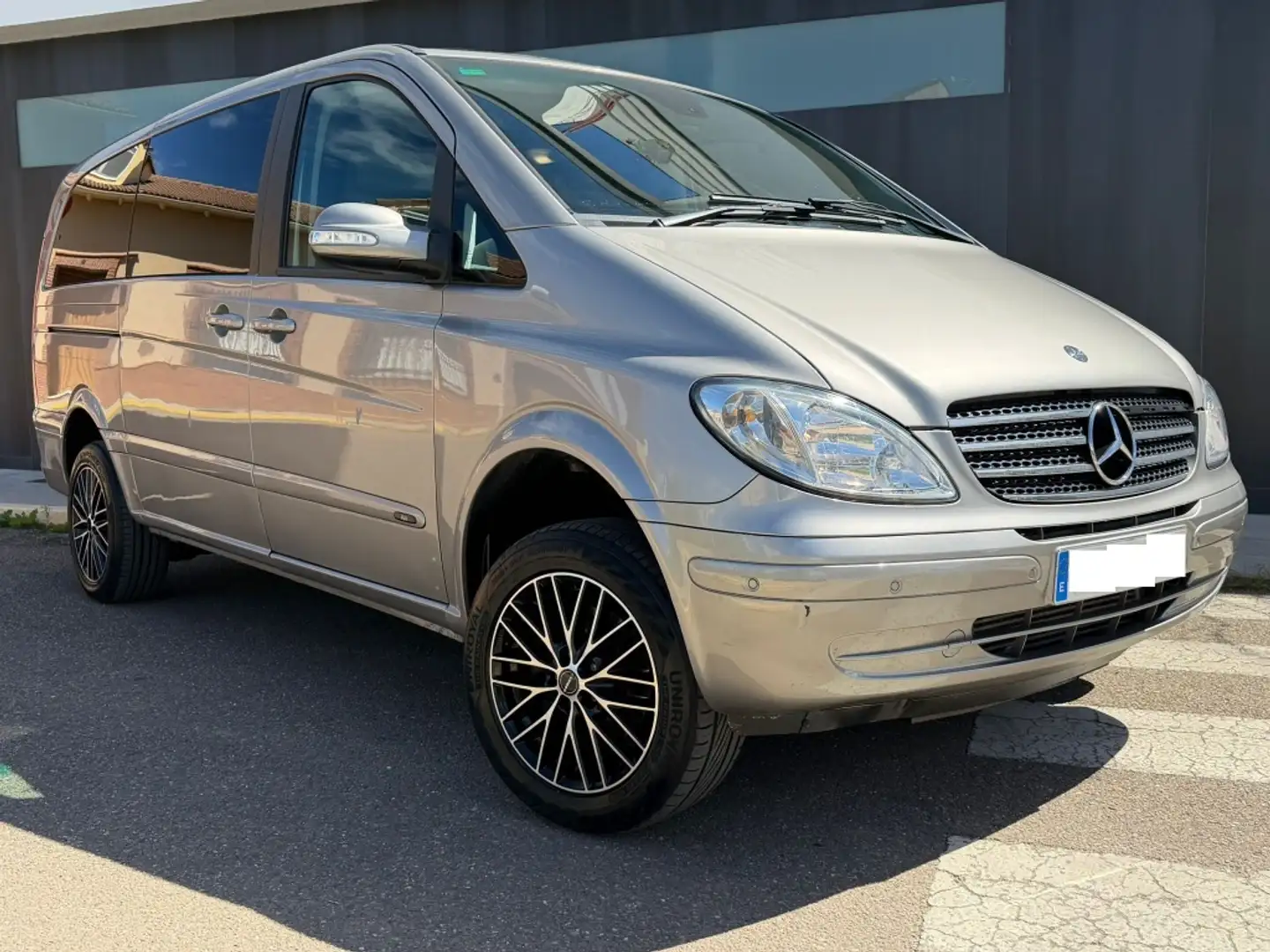 Mercedes-Benz Viano 2.2CDI Fun Larga 4M Aut. - 2