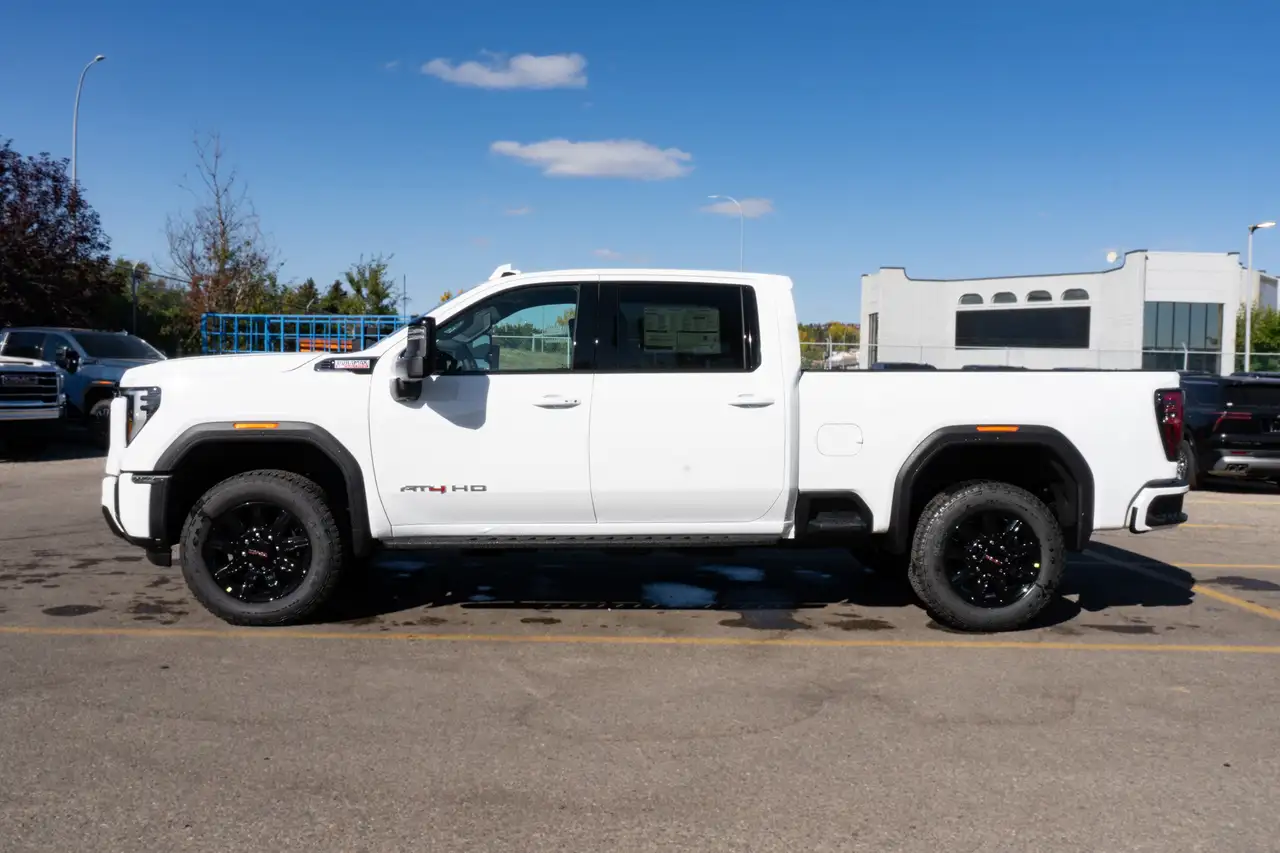 GMC Sierra 3500HD снимка GMC Sierra 3500HD
