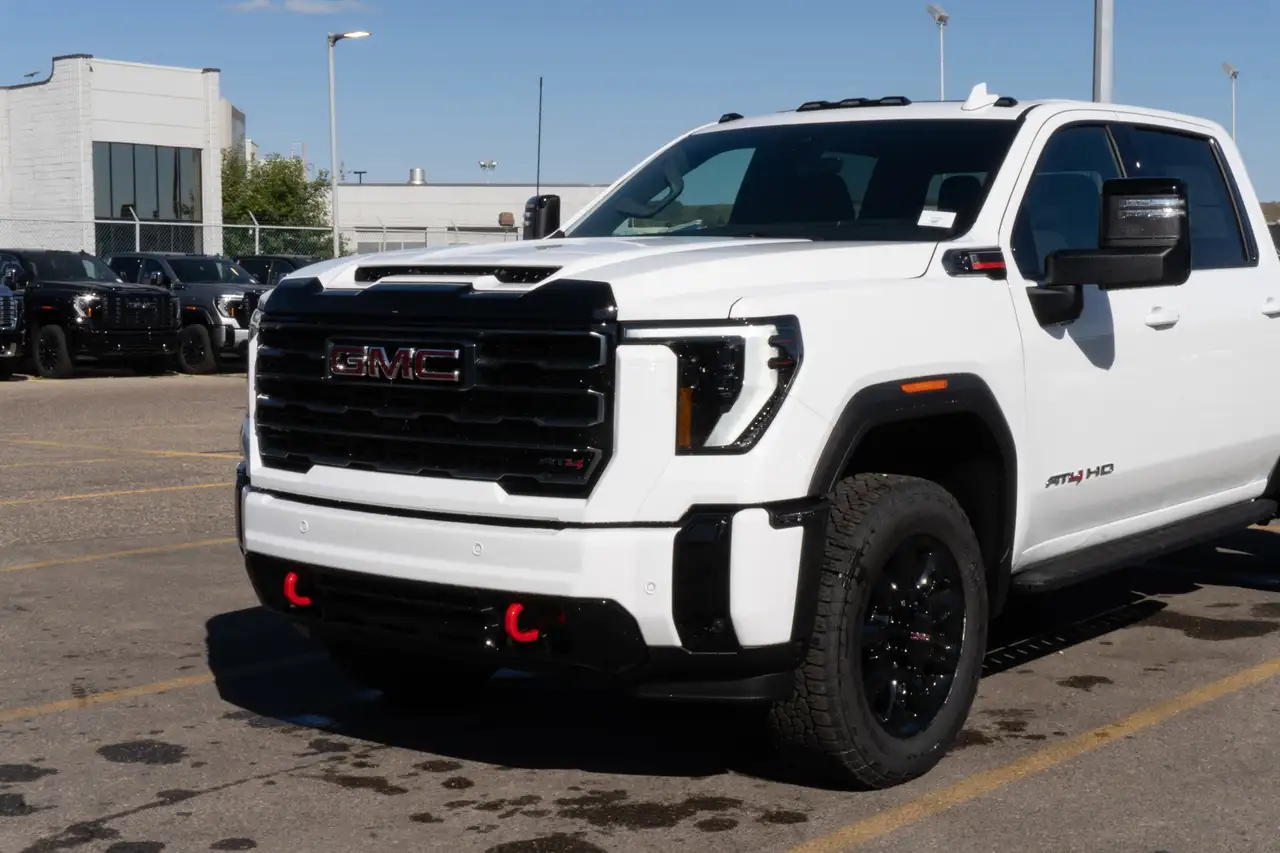 GMC Sierra 3500HD снимка GMC Sierra 3500HD