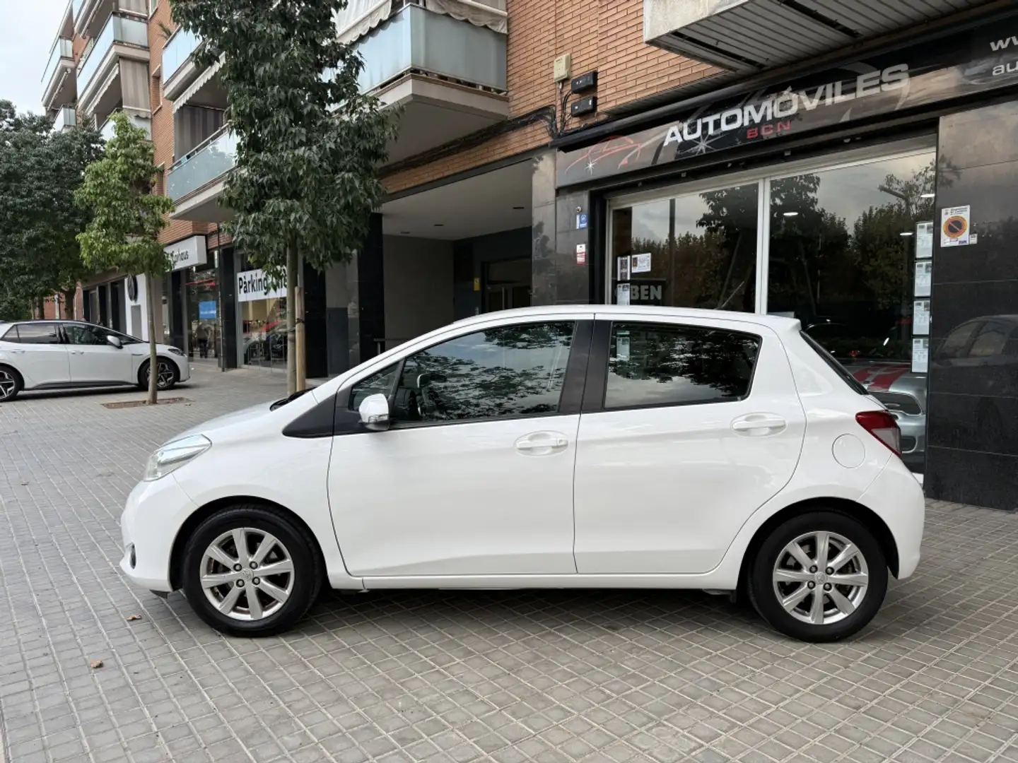 Toyota Yaris 1.0 Active Wit - 2