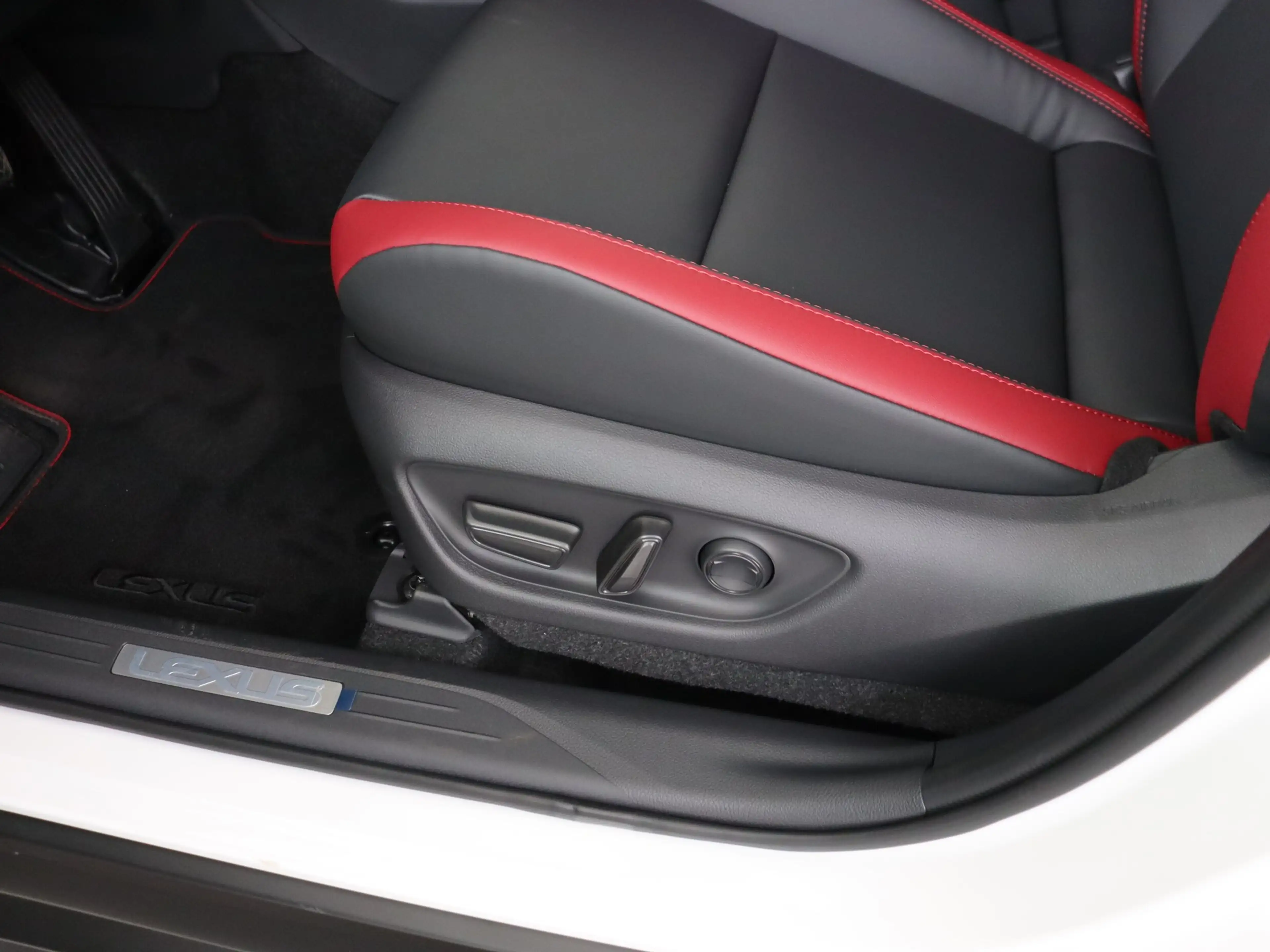 Lexus LBX 35th Edition Gelimiteerd Leverbaar! — photo 12