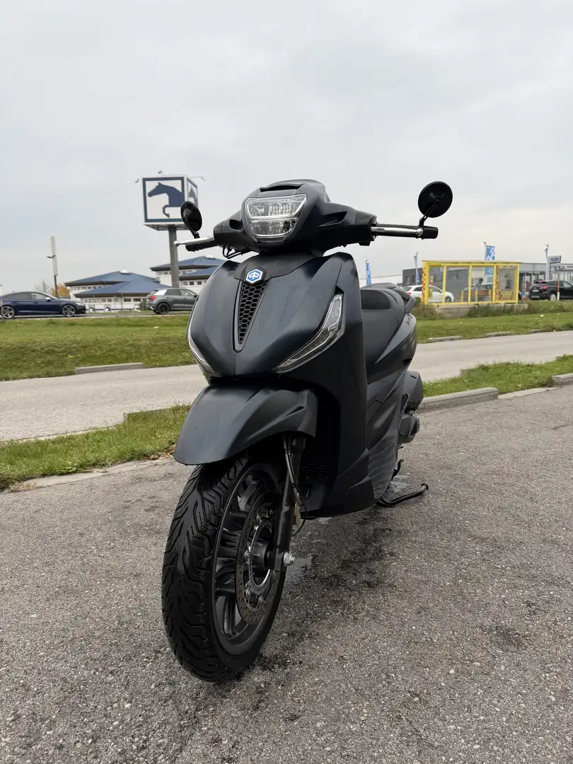 Piaggio Beverly 300 - 1