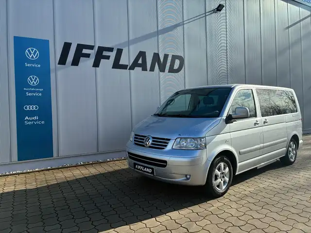 Volkswagen T5 Transporter Bus*Multivan*Atlantis*Rollstuhlrampe