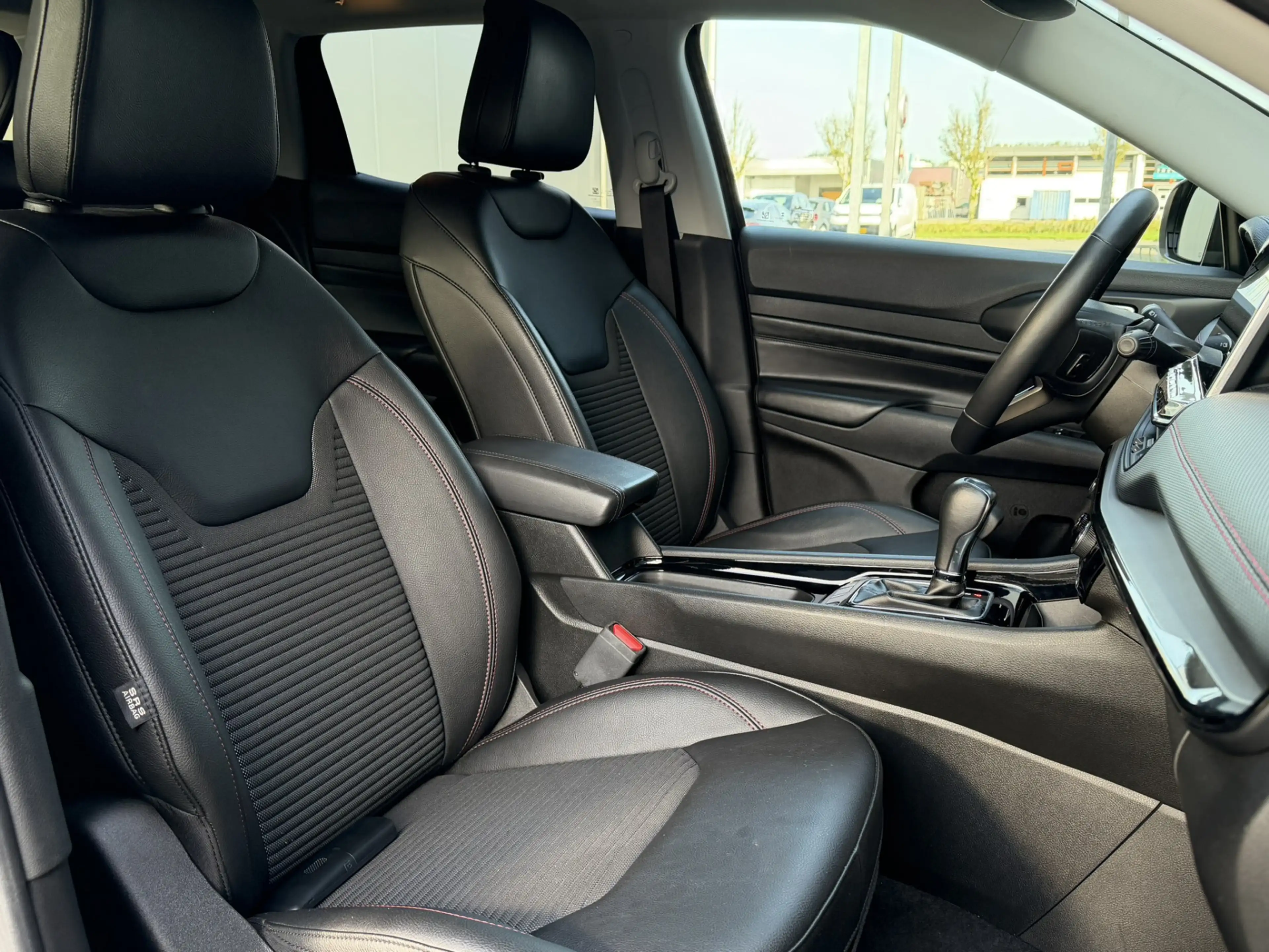 Jeep Compass 1.5T e-Hybrid High Altitude | Winter pack | Apple — photo 14