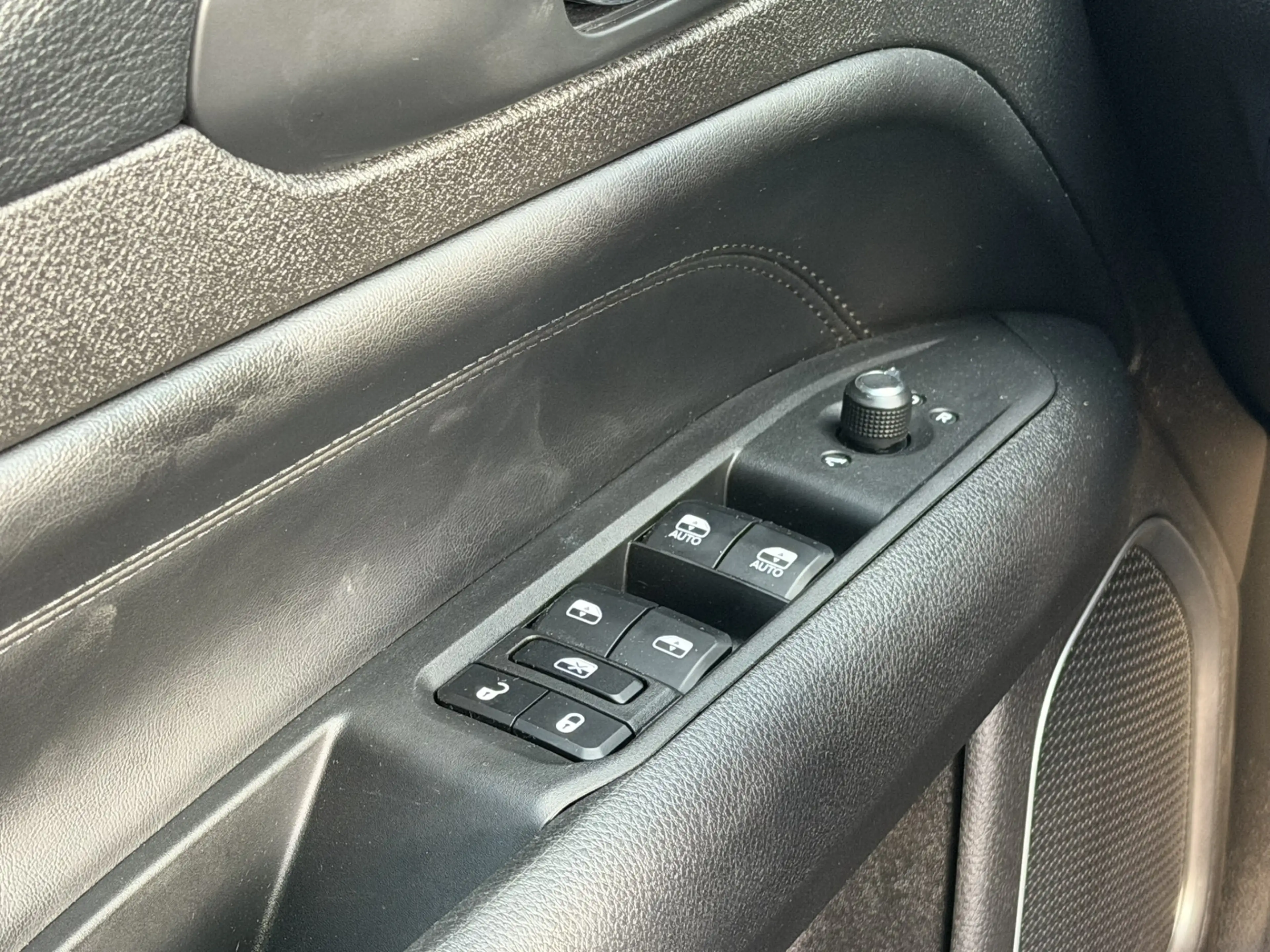 Jeep Compass 1.5T e-Hybrid High Altitude | Winter pack | Apple — photo 20