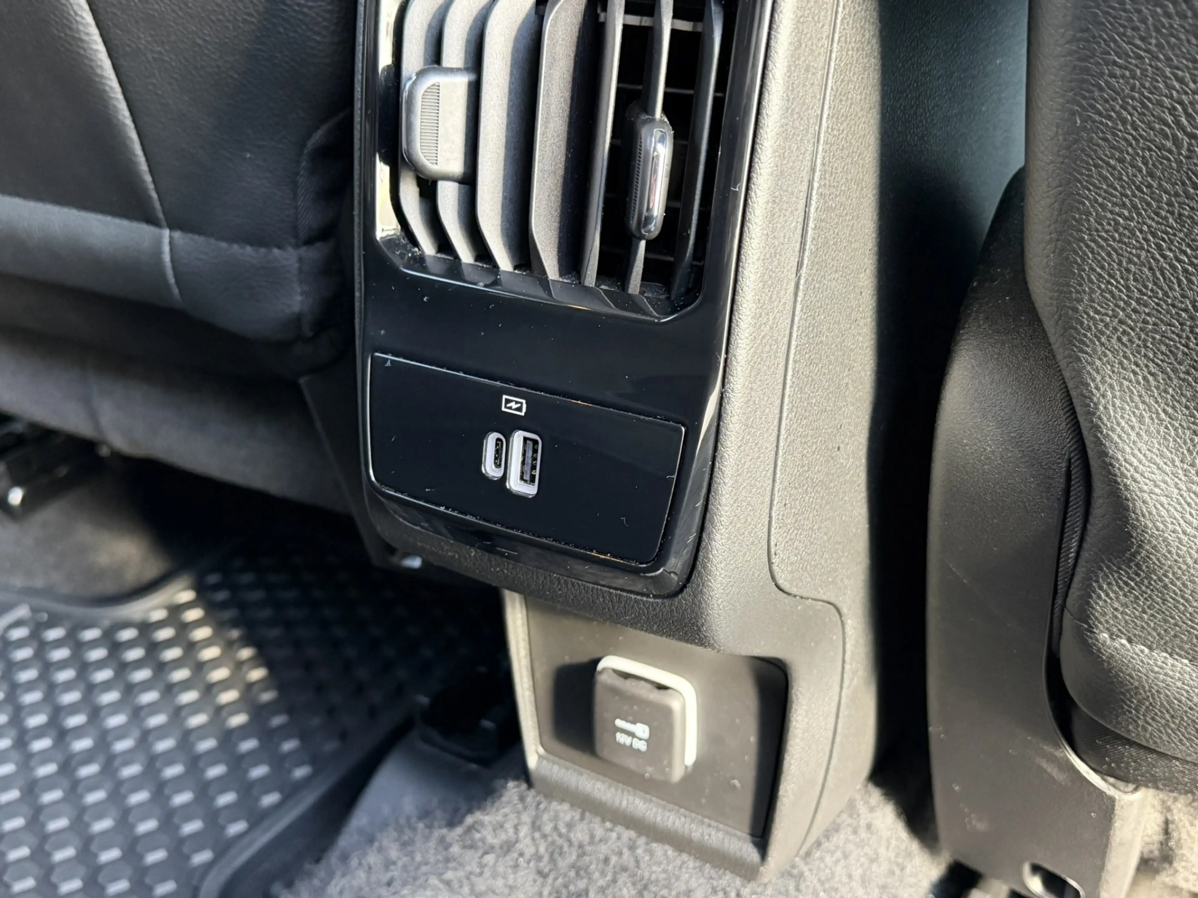 Jeep Compass 1.5T e-Hybrid High Altitude | Winter pack | Apple — photo 13
