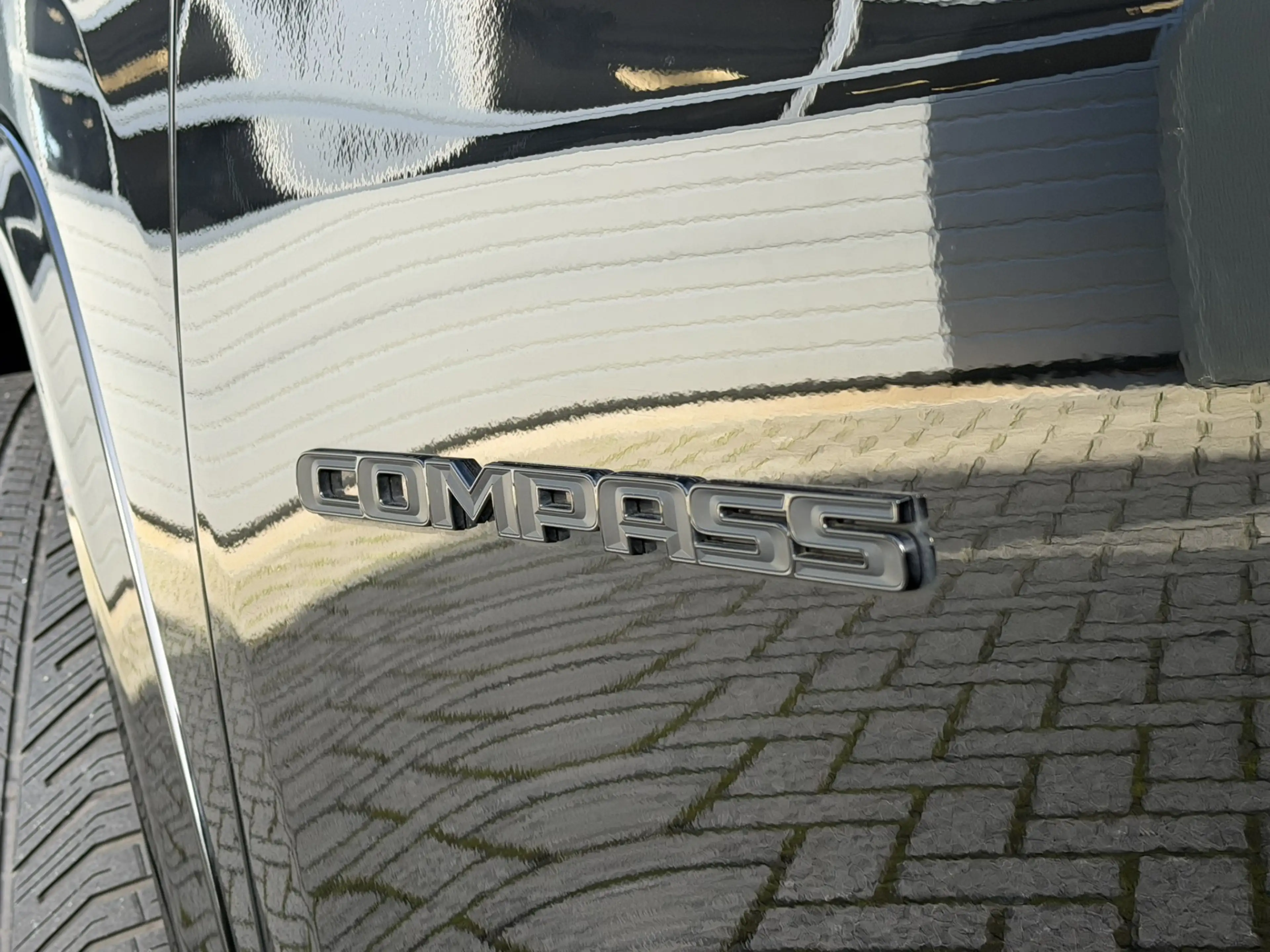 Jeep Compass 1.5T e-Hybrid High Altitude | Winter pack | Apple — photo 3