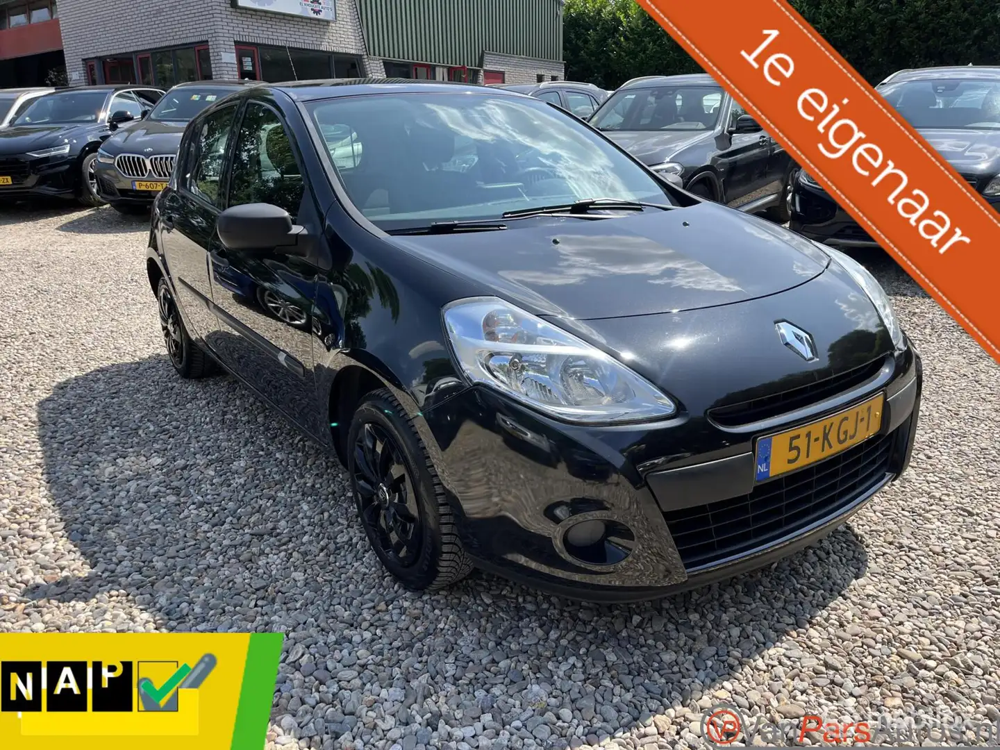 Renault Clio 1.2 Special Line,Airco,5drs,Navi,1e eigenaar! Zwart - 1