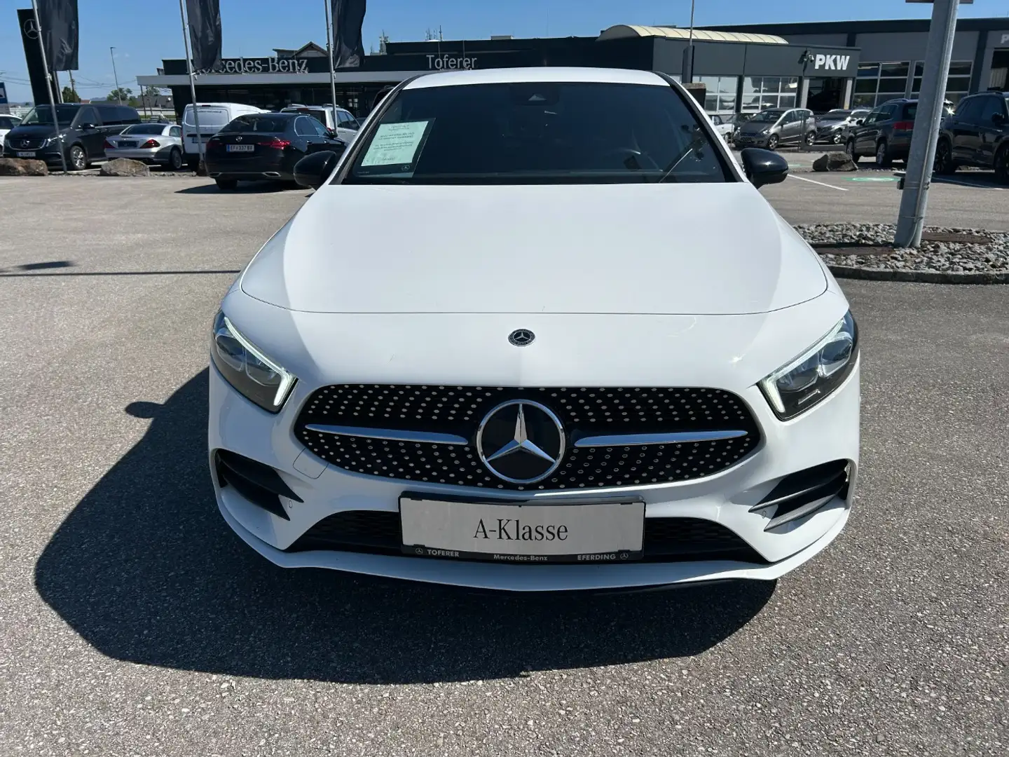 Mercedes-Benz A 250 e Kompaktlimousine AMG Line AMG Night MBUX Wit - 2