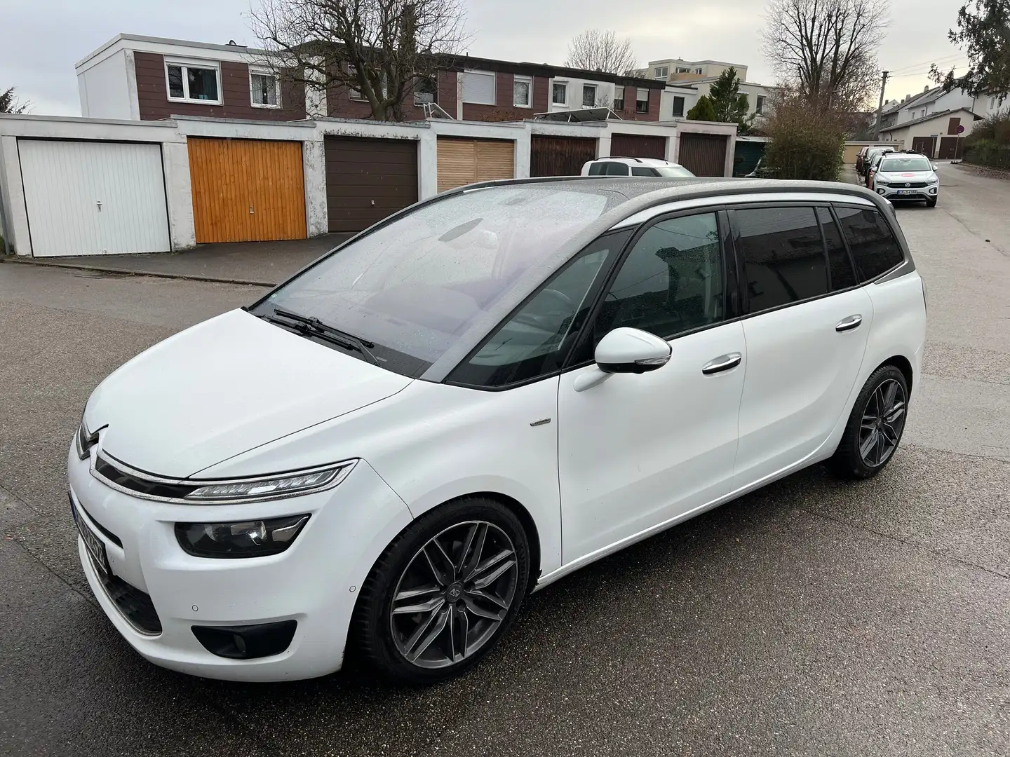 Citroen Grand C4 Picasso BlueHDi 150 EAT6 Exclusive Weiß - 1