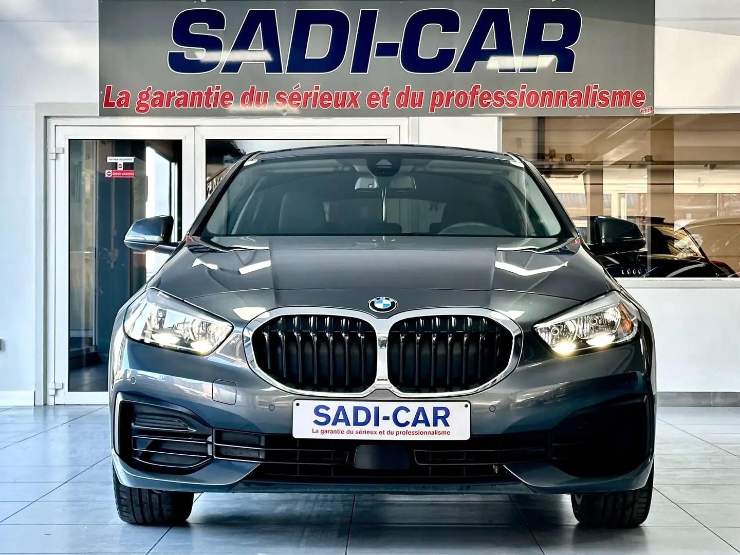 BMW 118 118i 140cv F40 - 5 Portes Gris - 2