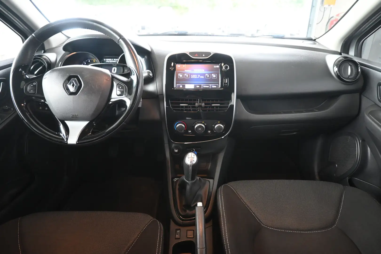 Renault Clio Estate 1.5 dCi ECO Dynamique Airco Navigatie LED T Grijs - 2