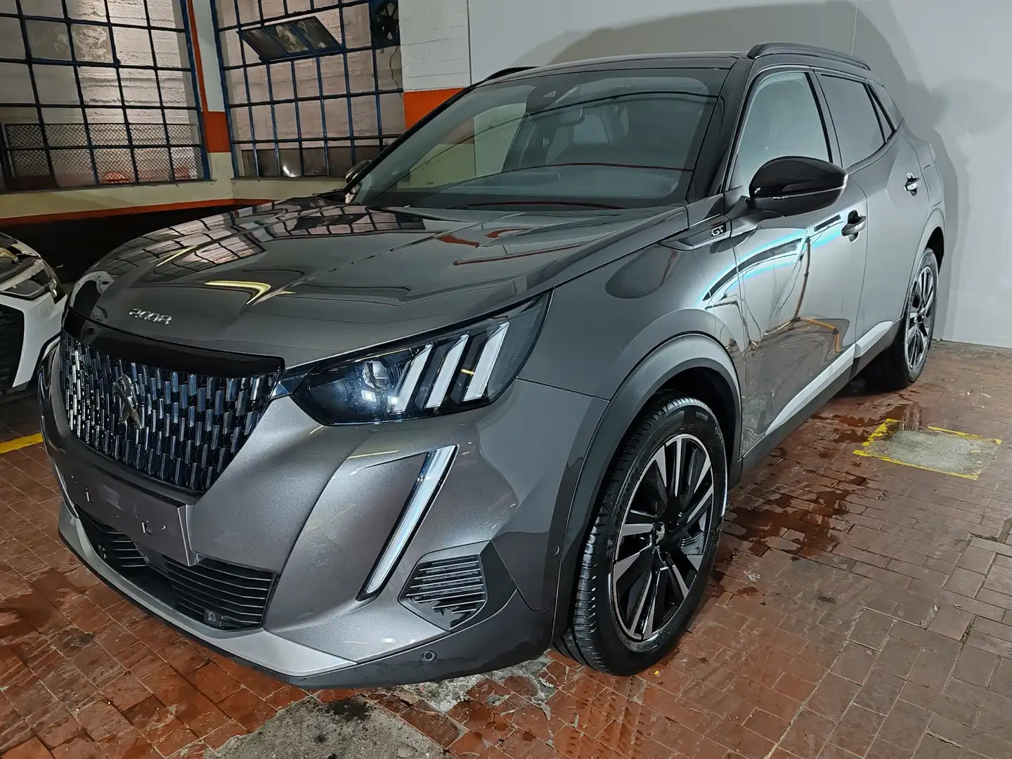 Peugeot 2008 1.2 130cv GT Key Less + Navi + Camera Grigio - 1