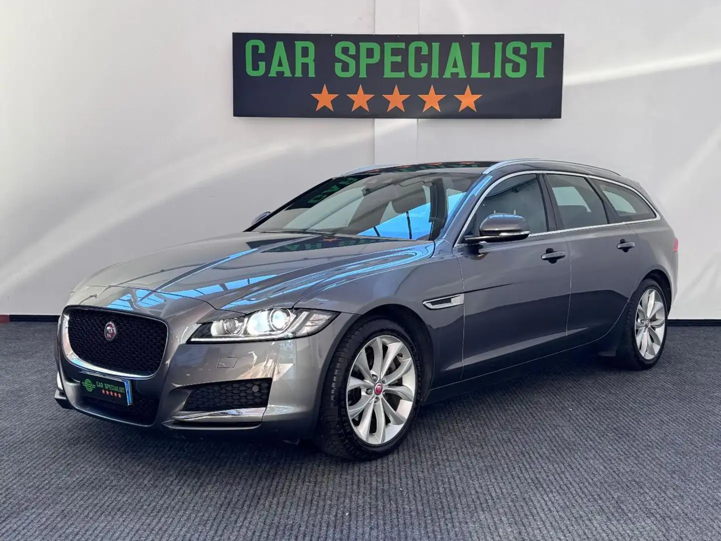 Jaguar XF Sportbrake 2.0 D 180 CV Prestige SERVICE|NAVI Grijs - 1