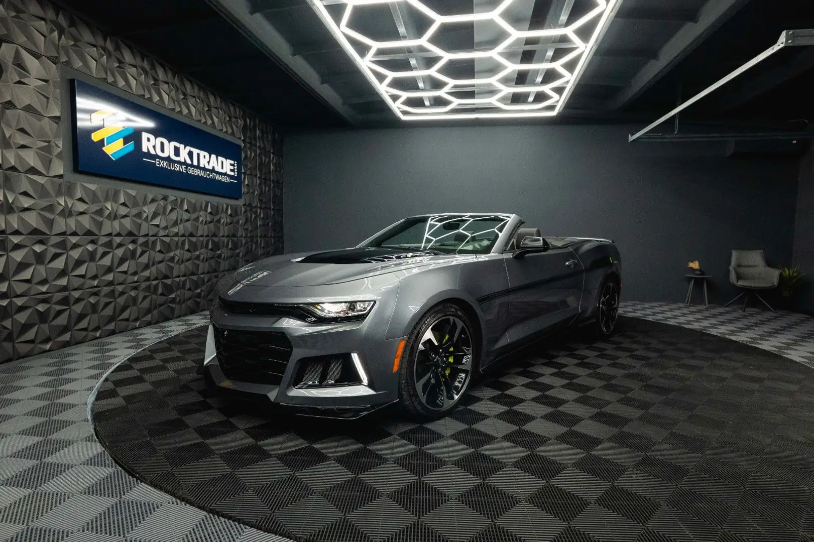 Chevrolet Camaro 6.2 2SS Cabrio LT1 Performance *Head Up* Grau - 2