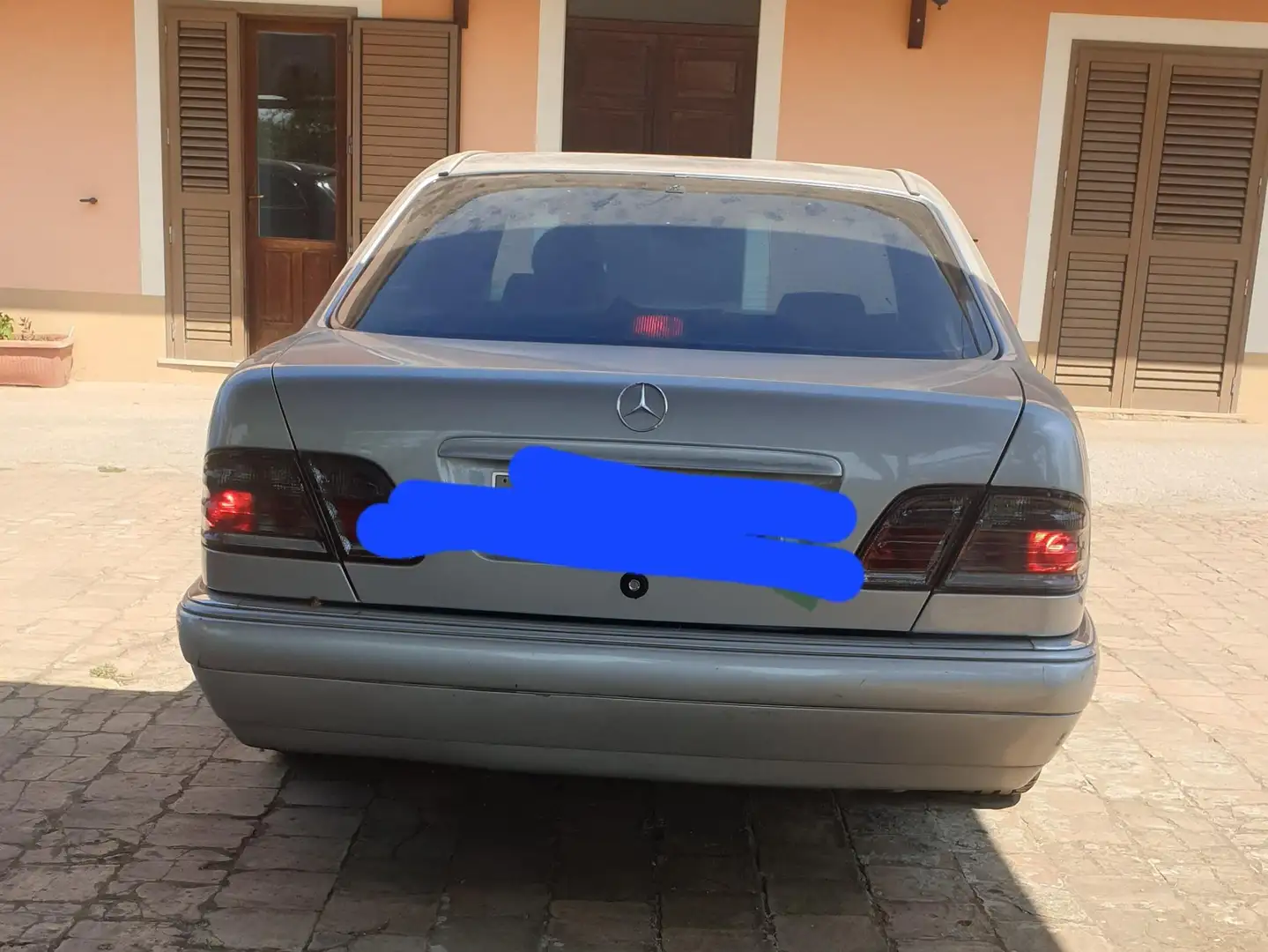 Mercedes-Benz E 250 E 250 d Avantgarde Срібний - 2