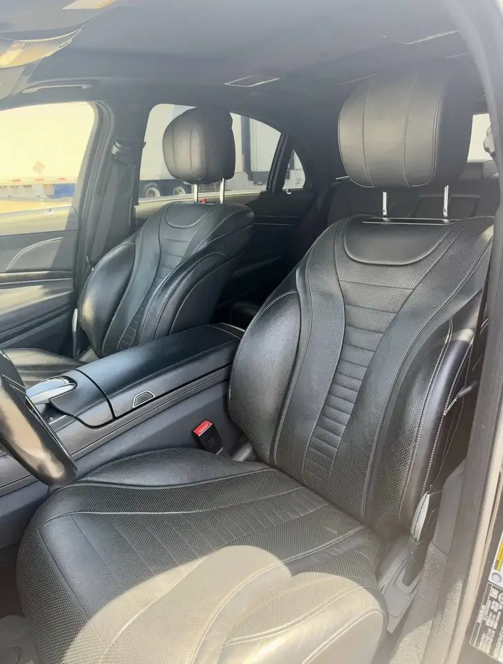 Mercedes-Benz S-Class снимка Mercedes-Benz S-Class