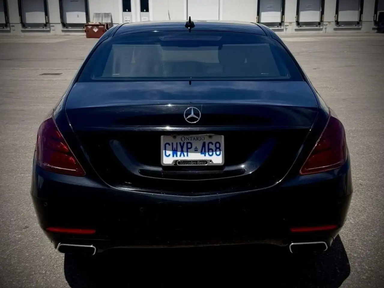 Mercedes-Benz S-Class снимка Mercedes-Benz S-Class