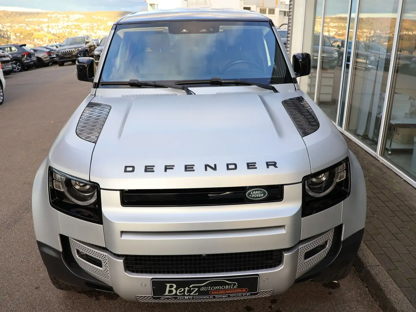 Land Rover Defender 110 D240 SE 360° PDC AHK Standhz Argent - 2