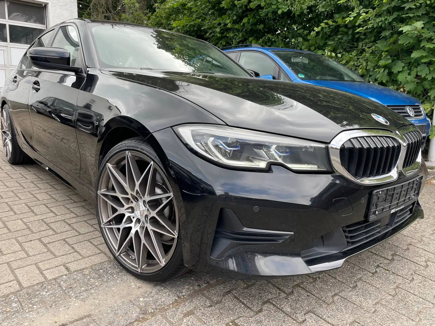 BMW 330 330d Aut. Advantage TFT Tacho Zwart - 1